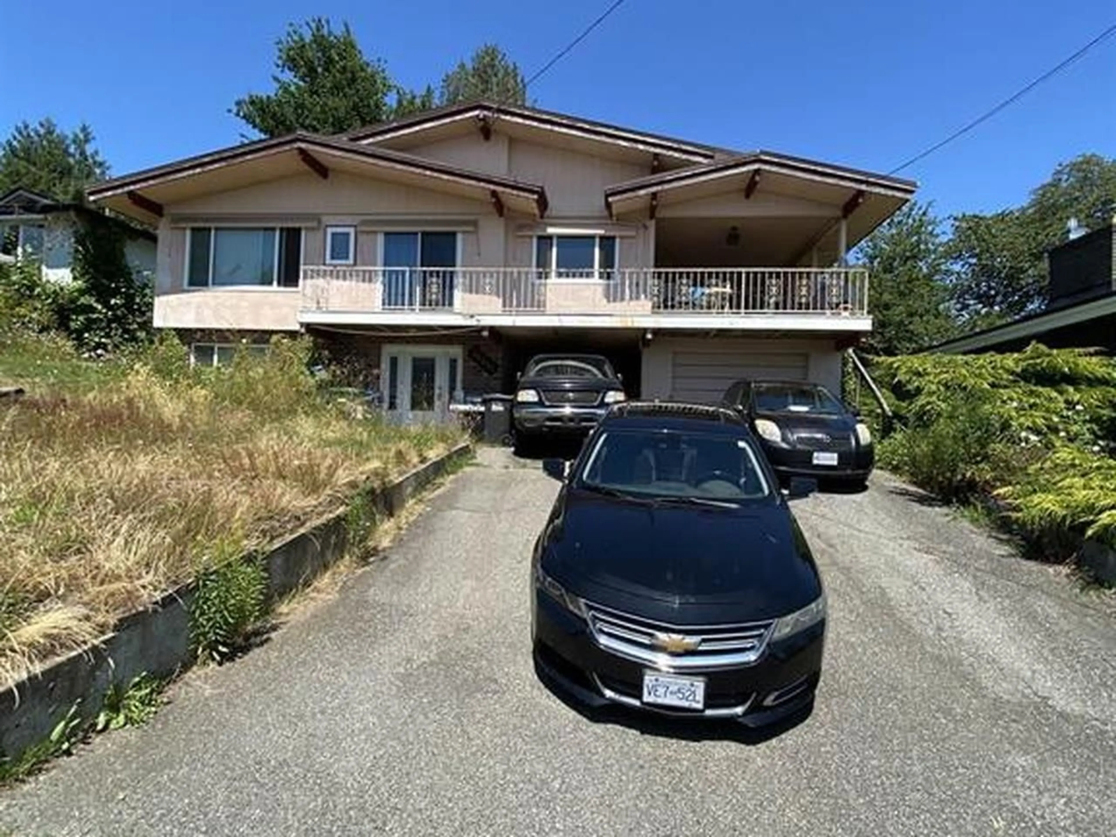 A pic from outside/outdoor area/front of a property/back of a property/a pic from drone, street for 34355 OLD YALE ROAD, Abbotsford British Columbia V2S2K6
