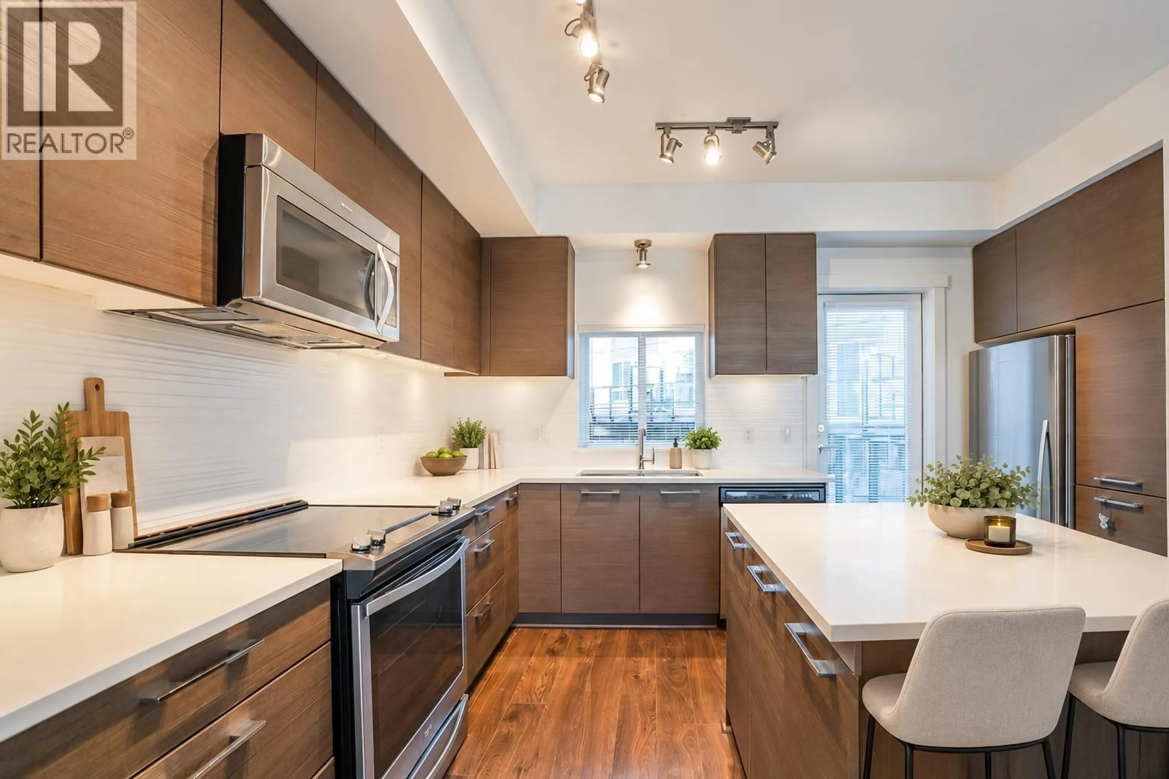 Unknown for 7 - 909 CLARKE ROAD, Port Moody British Columbia V3H1L6