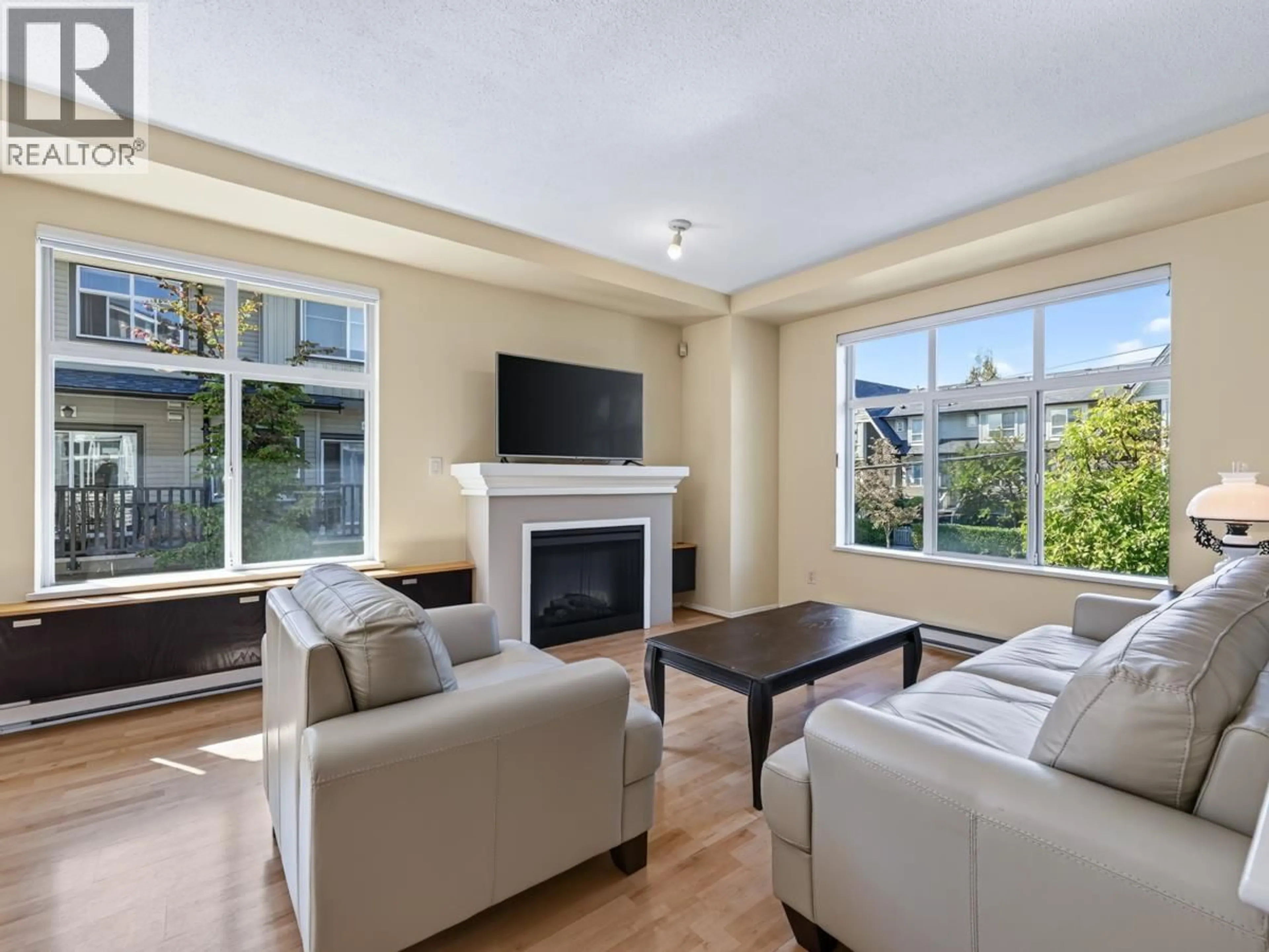 Living room with furniture, unknown for 49 - 9333 SILLS AVENUE, Richmond British Columbia V6Y4K8