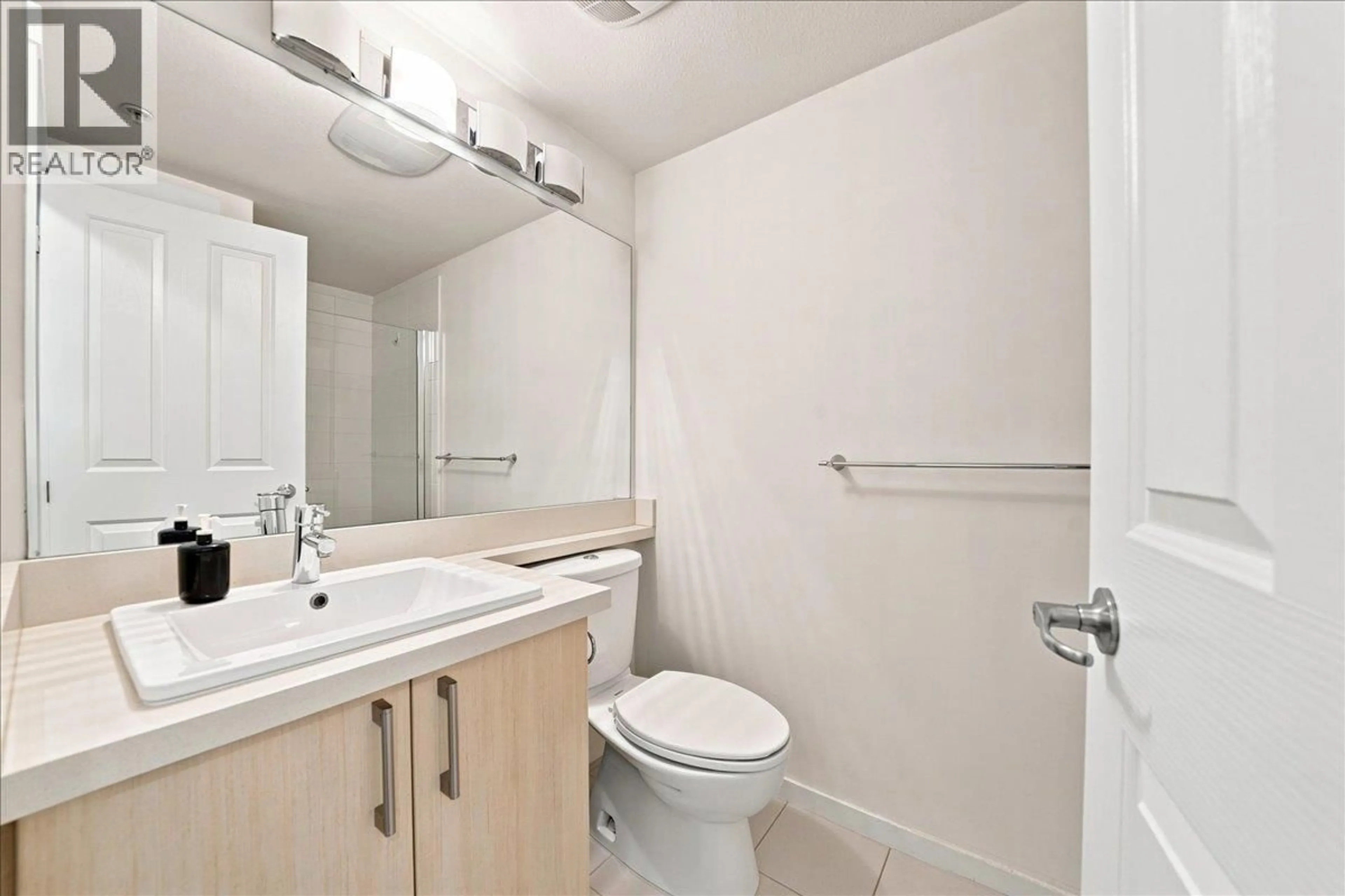 Standard bathroom, floor is not visible for 312 - 3156 DAYANEE SPRINGS BOULEVARD, Coquitlam British Columbia V3E0B7