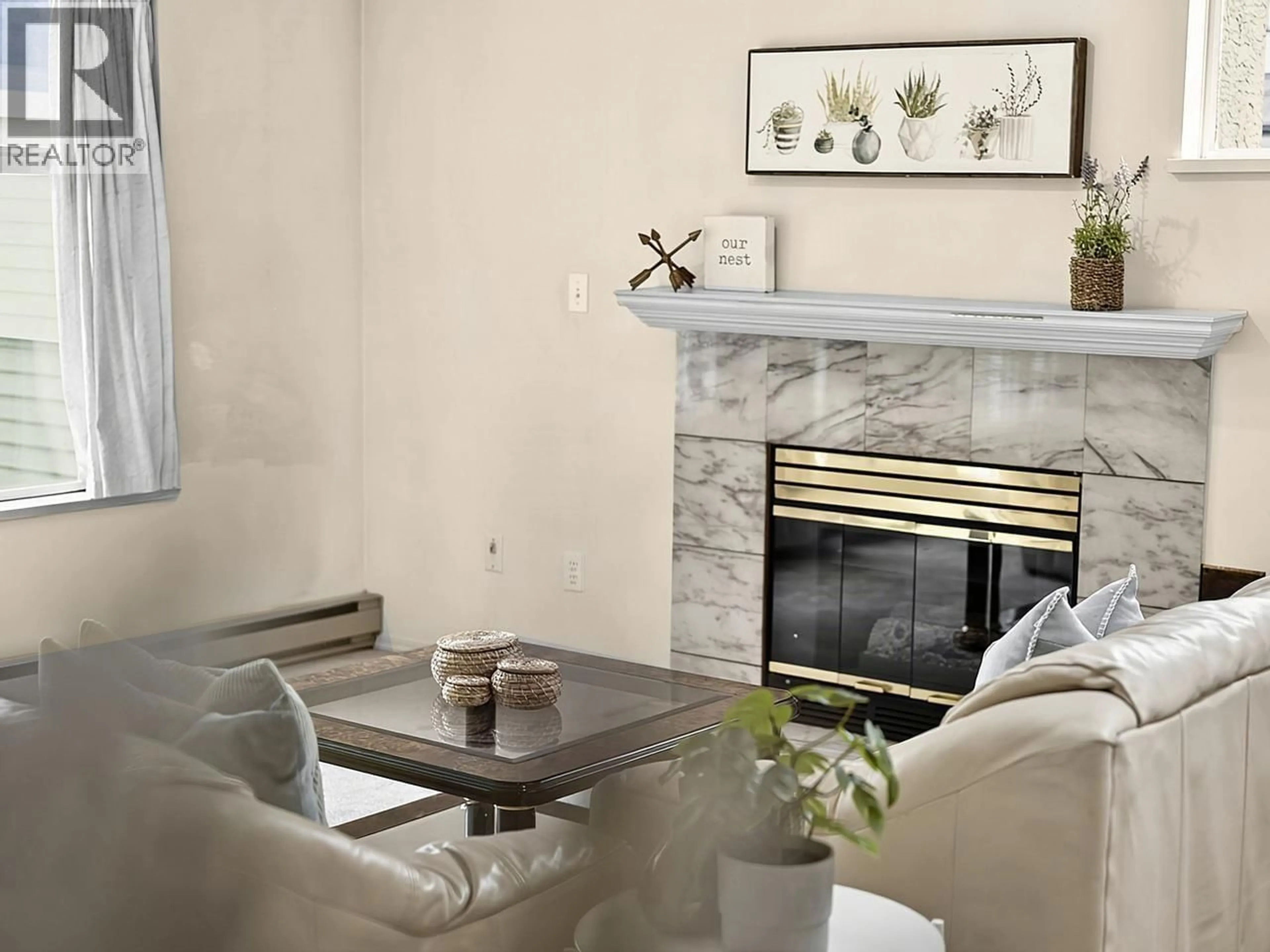 Living room with furniture, ceramic/tile floor for 14 - 4157 SOPHIA STREET, Vancouver British Columbia V5V3V4