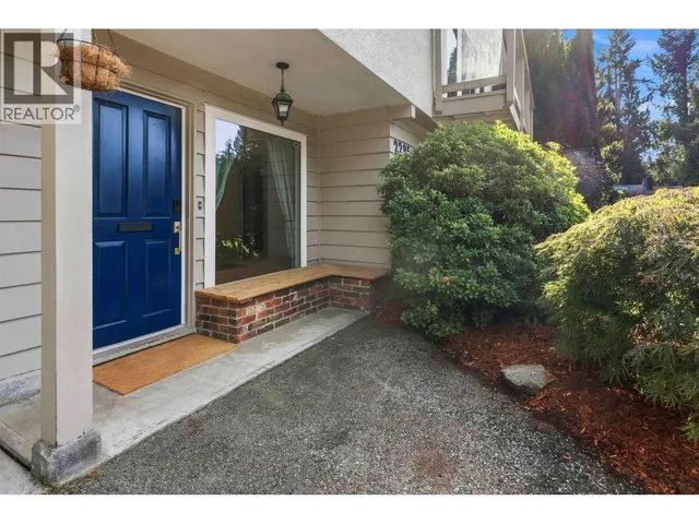 2285 TOMPKINS CRESCENT, North Vancouver 2
