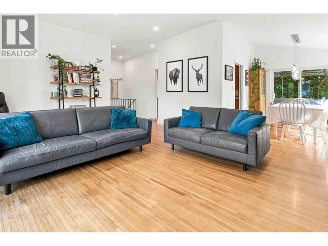 2285 TOMPKINS CRESCENT, North Vancouver 5