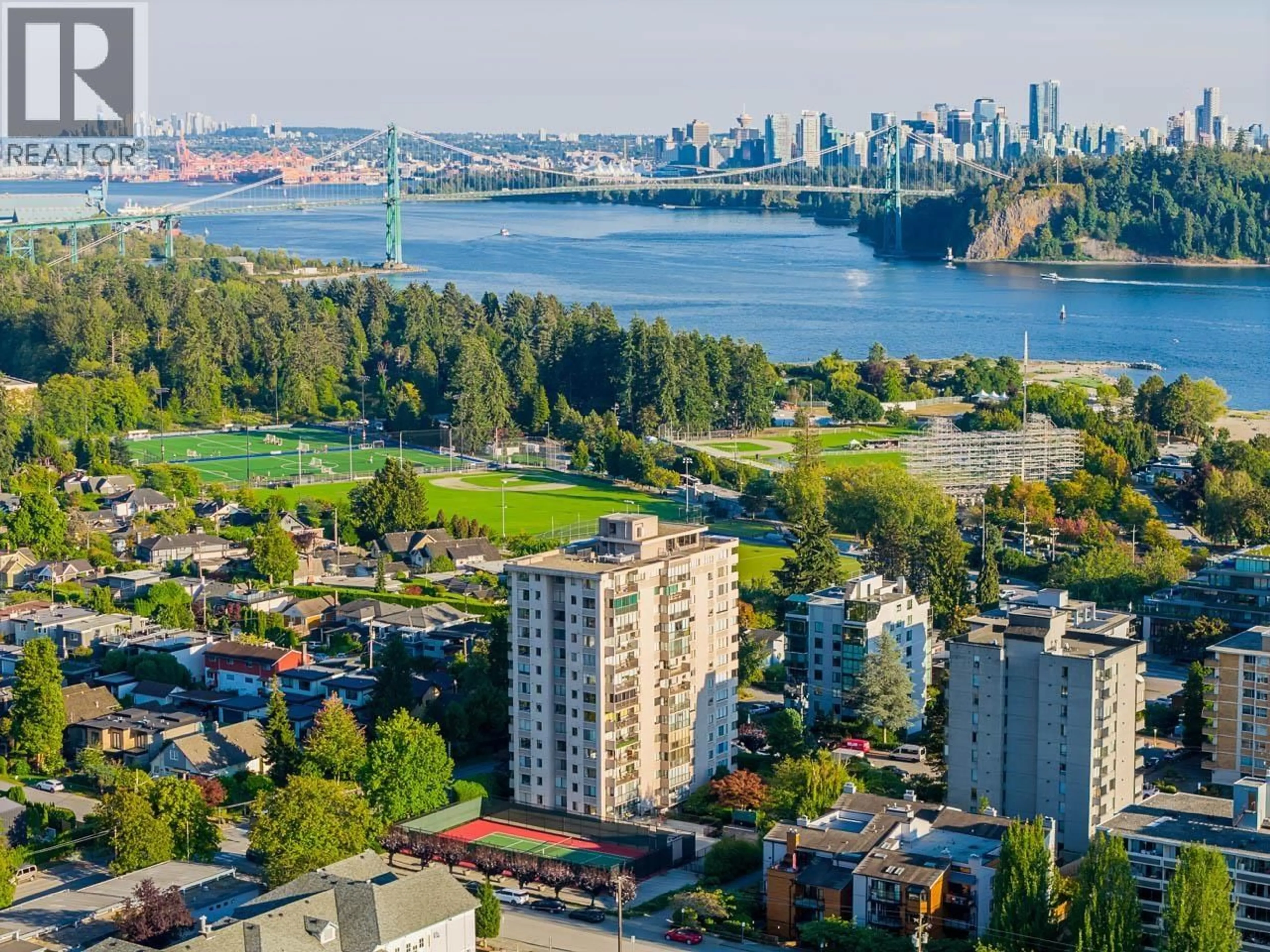 A pic from outside/outdoor area/front of a property/back of a property/a pic from drone, city buildings view from balcony for 1102 - 555 13TH STREET, West Vancouver British Columbia V7T2N8