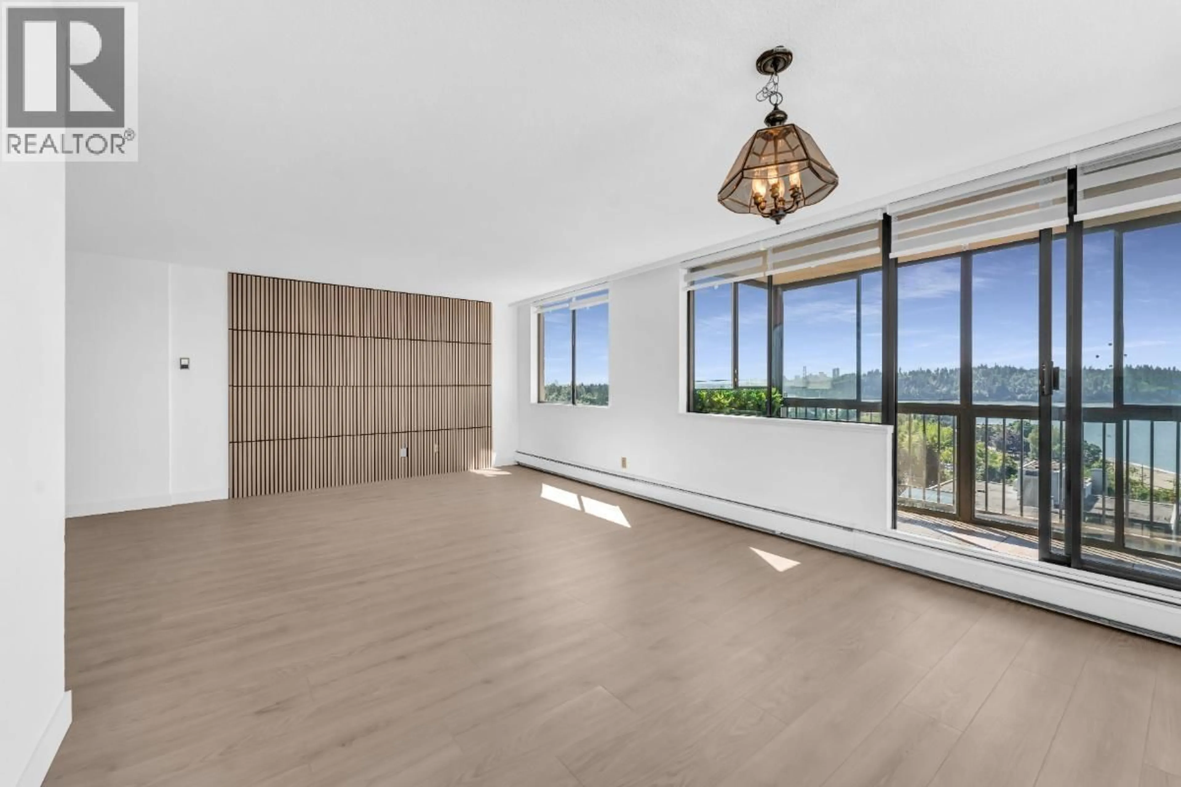 A pic of a room for 1102 - 555 13TH STREET, West Vancouver British Columbia V7T2N8