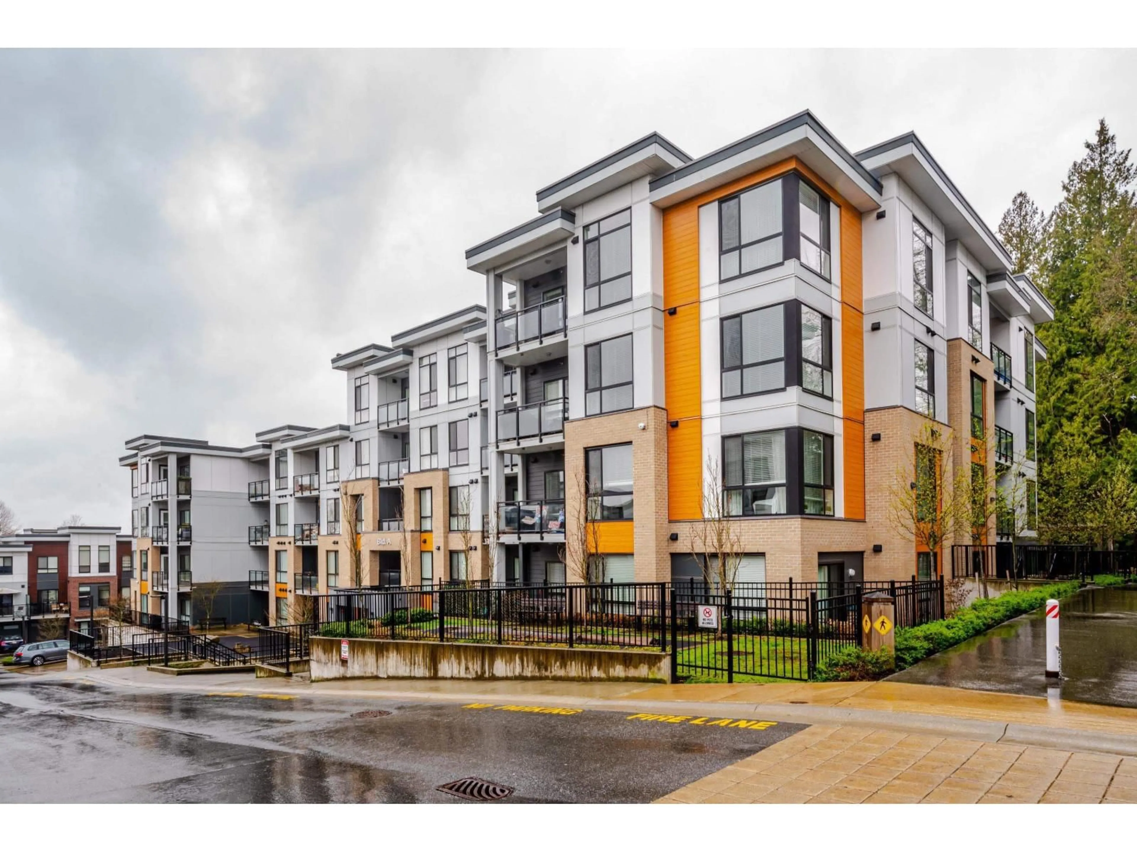 Unknown for A308 - 20087 68 AVENUE, Langley British Columbia V2Y0Y2