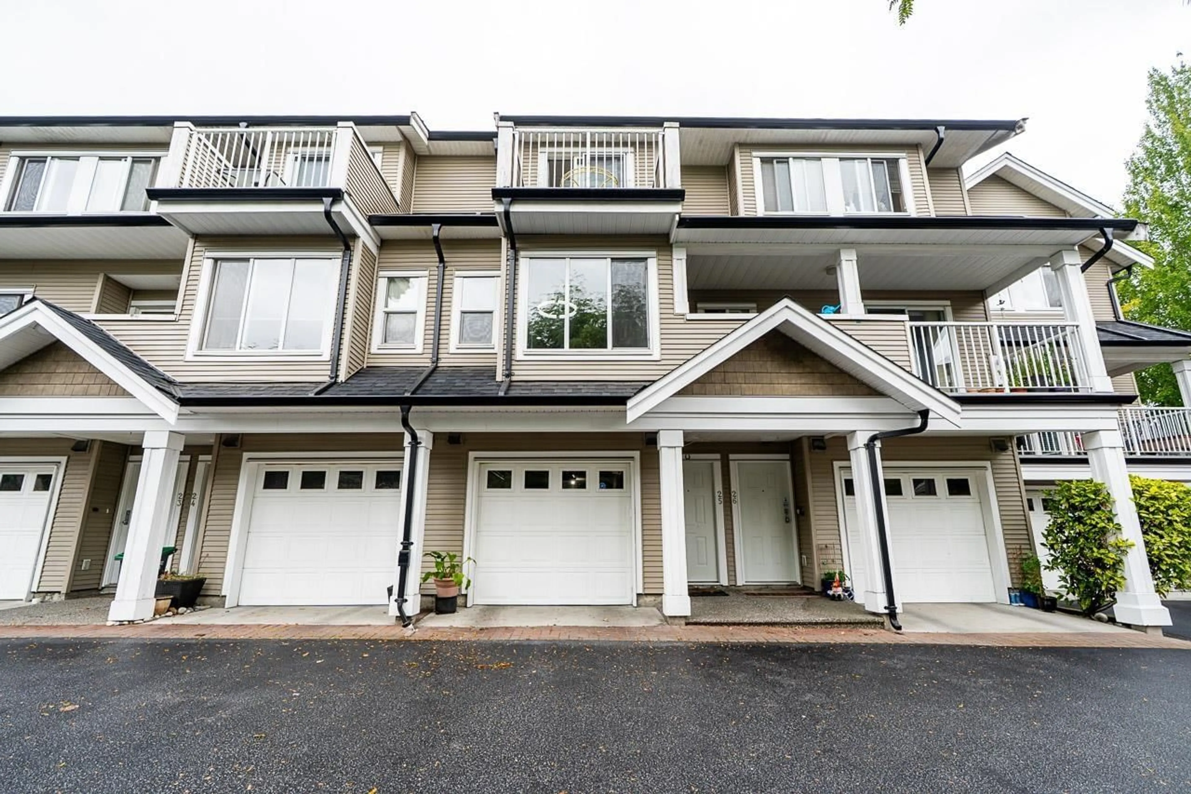 Patio, street for 25 - 20875 88 AVENUE, Langley British Columbia V1M3K1