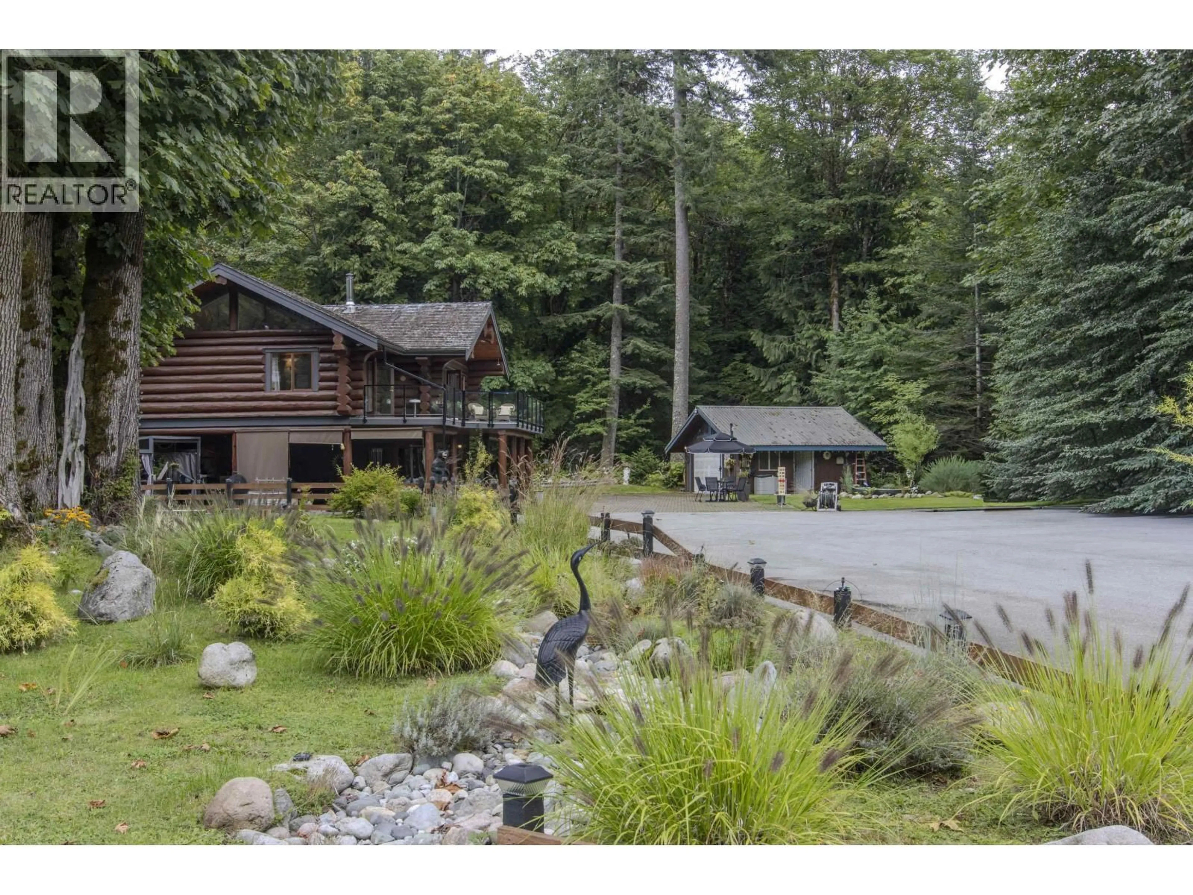 A pic from outside/outdoor area/front of a property/back of a property/a pic from drone, unknown for 2020 PARADISE VALLEY ROAD, Squamish British Columbia V0N1H0
