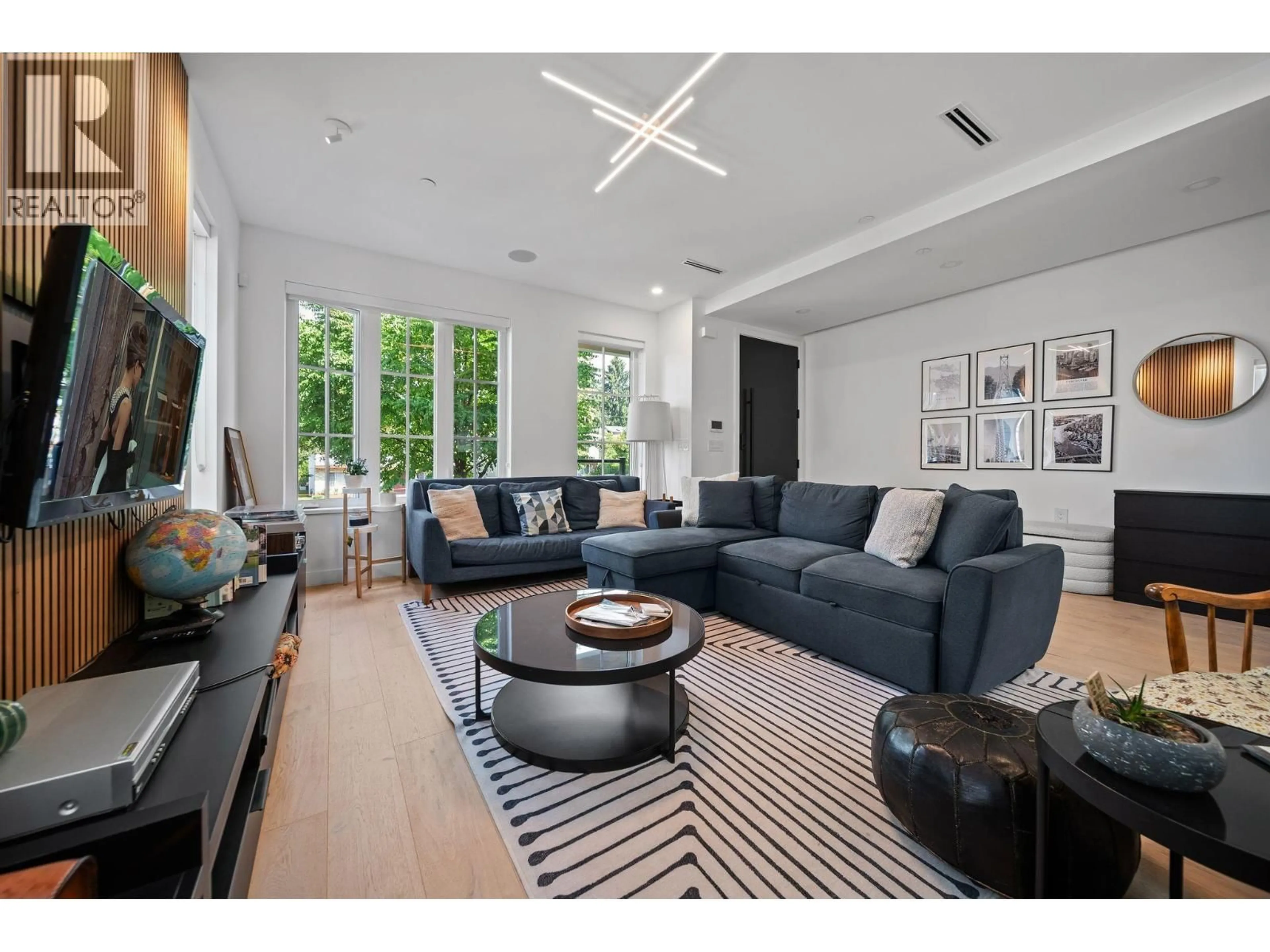 Living room with furniture, unknown for 1438 17TH AVENUE, Vancouver British Columbia V5N2G8