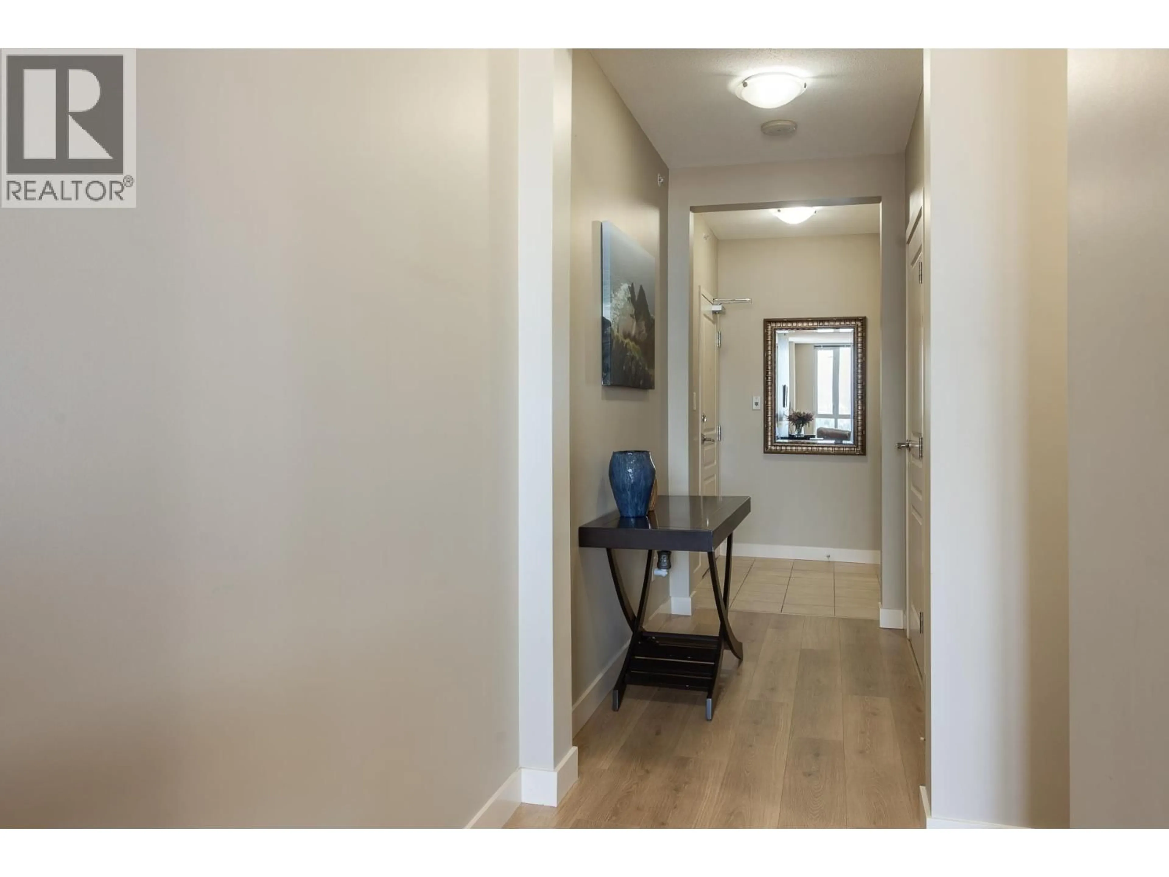 Indoor entryway for 656 - 1483 KING EDWARD AVENUE, Vancouver British Columbia V5N5Z3