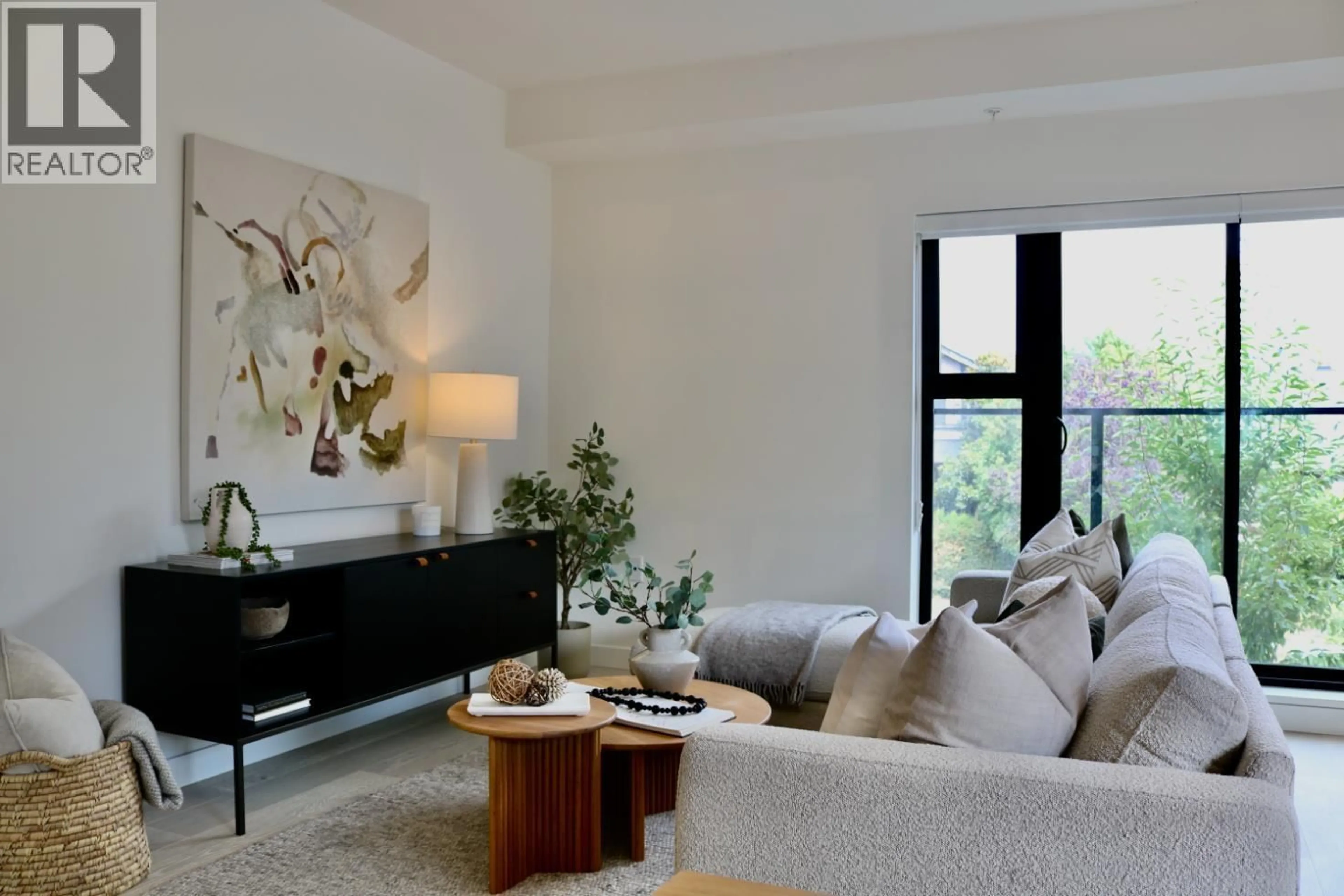 Living room with furniture, unknown for 74 - 570 28TH AVENUE, Vancouver British Columbia V5Z2H1