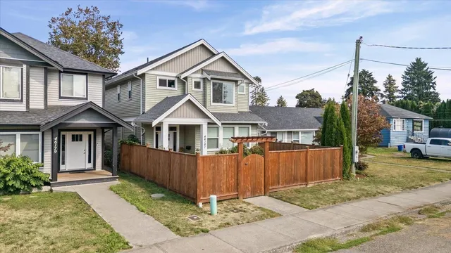46181 SECOND AVENUE, Chilliwack 3