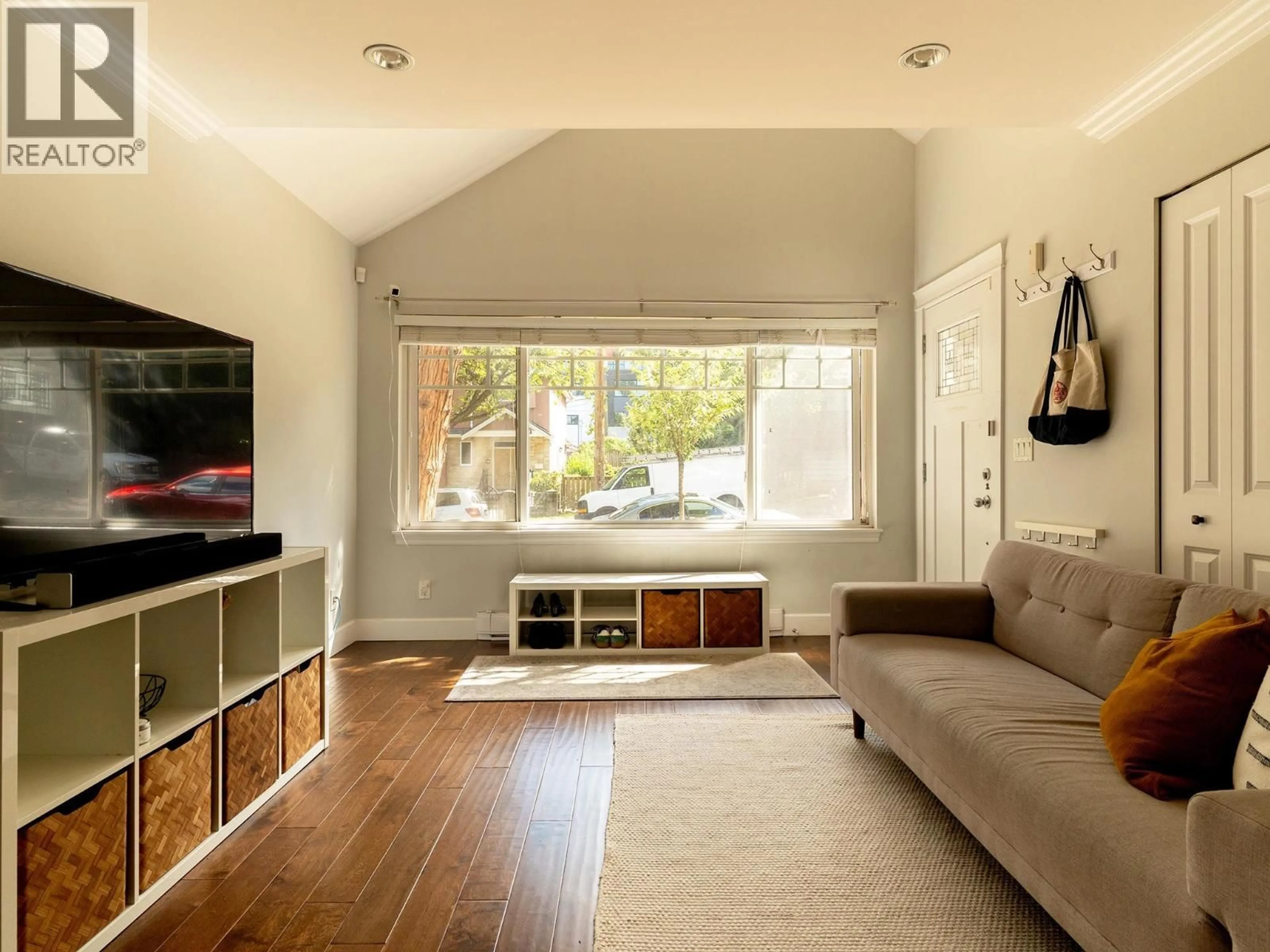 Living room with furniture, unknown for 4883 BEATRICE STREET, Vancouver British Columbia V5N4J5
