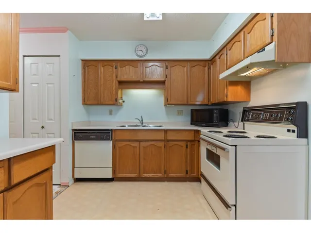 202 - 8725 ELM DRIVE, Chilliwack 4