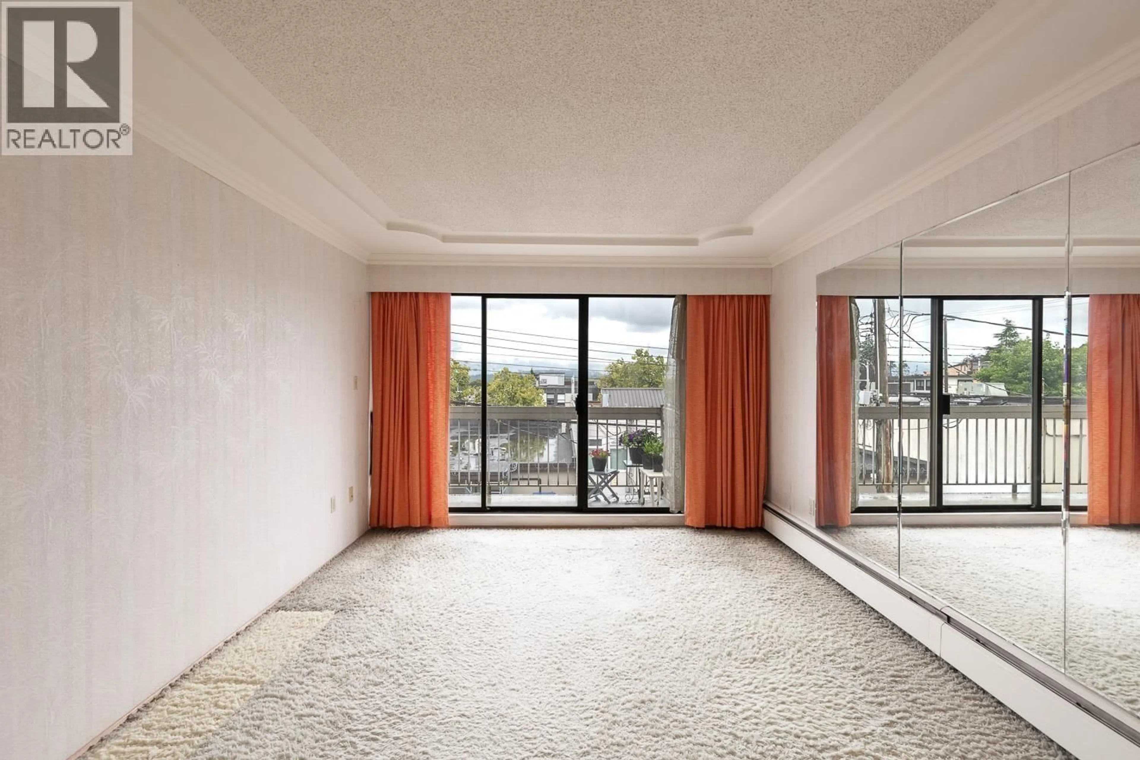 A pic of a room for 305 - 2080 MAPLE STREET, Vancouver British Columbia V6J4P9