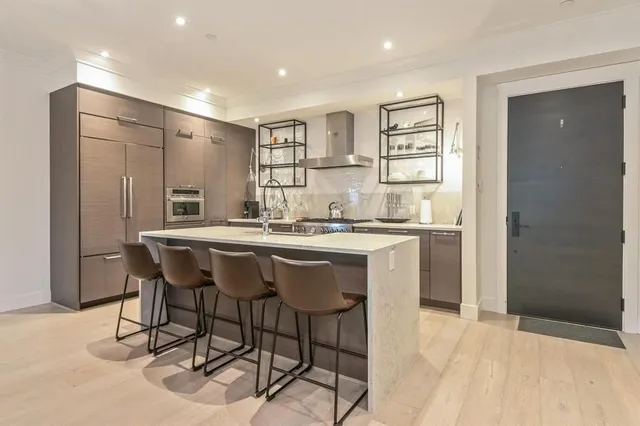 210 - 23189 FRANCIS AVENUE, Langley 3
