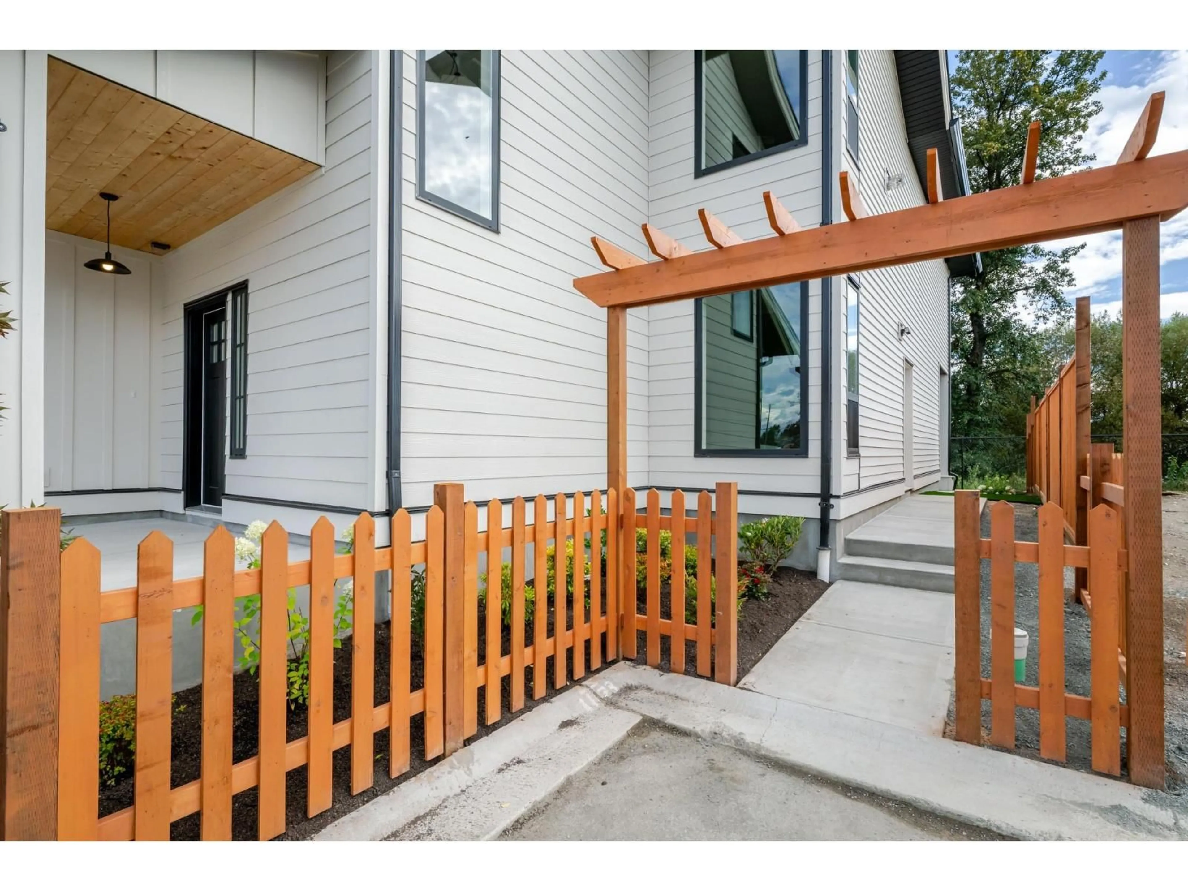 Unknown for 9 - 5924 RIVERSIDE STREET, Abbotsford British Columbia V4X1T8