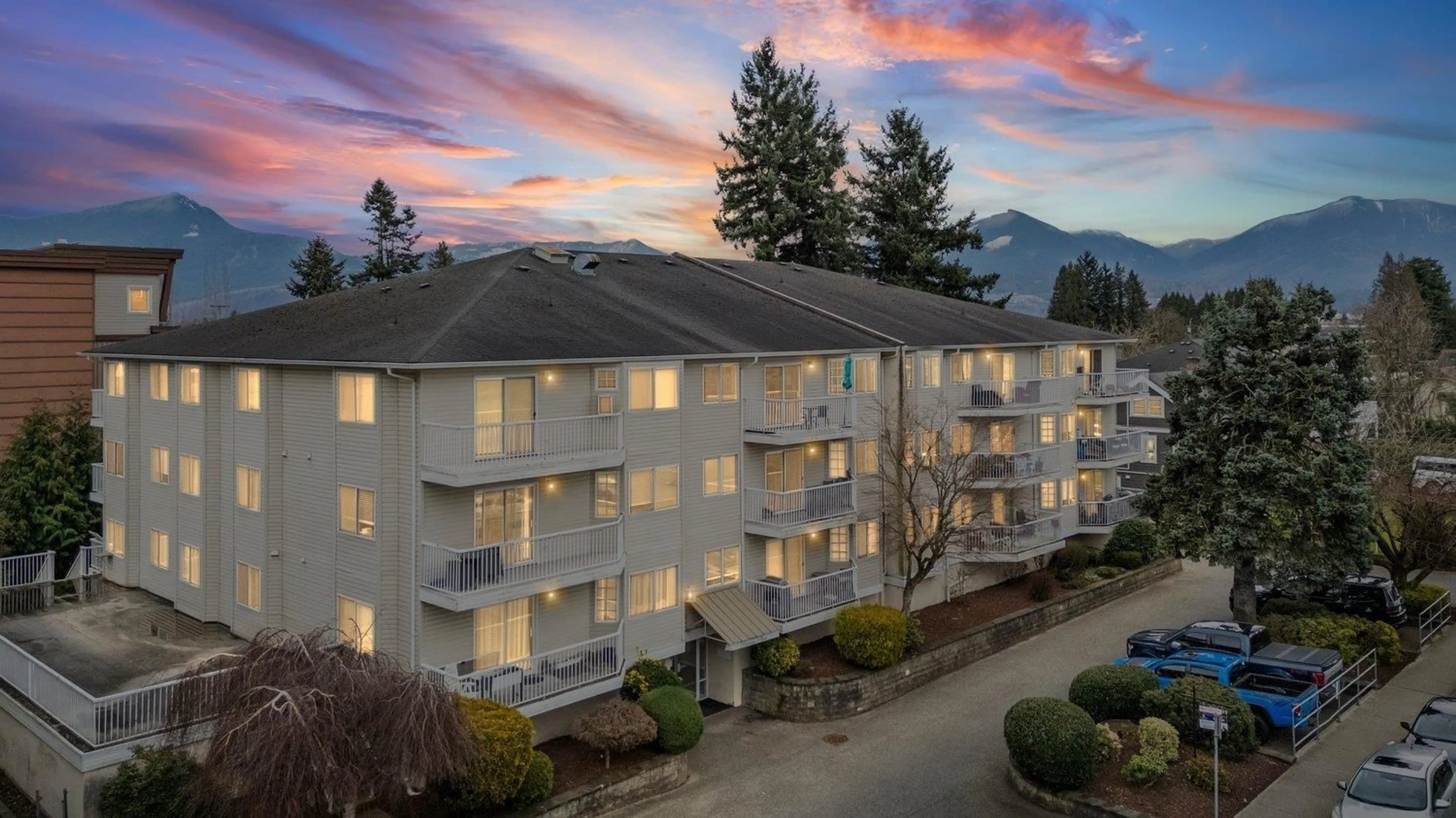 A pic from outside/outdoor area/front of a property/back of a property/a pic from drone, mountain view for 103 - 8934 MARY STREET, Chilliwack British Columbia V2P4J3