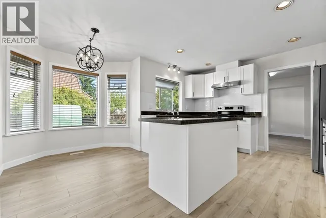 1830 WALNUT CRESCENT, Coquitlam 2