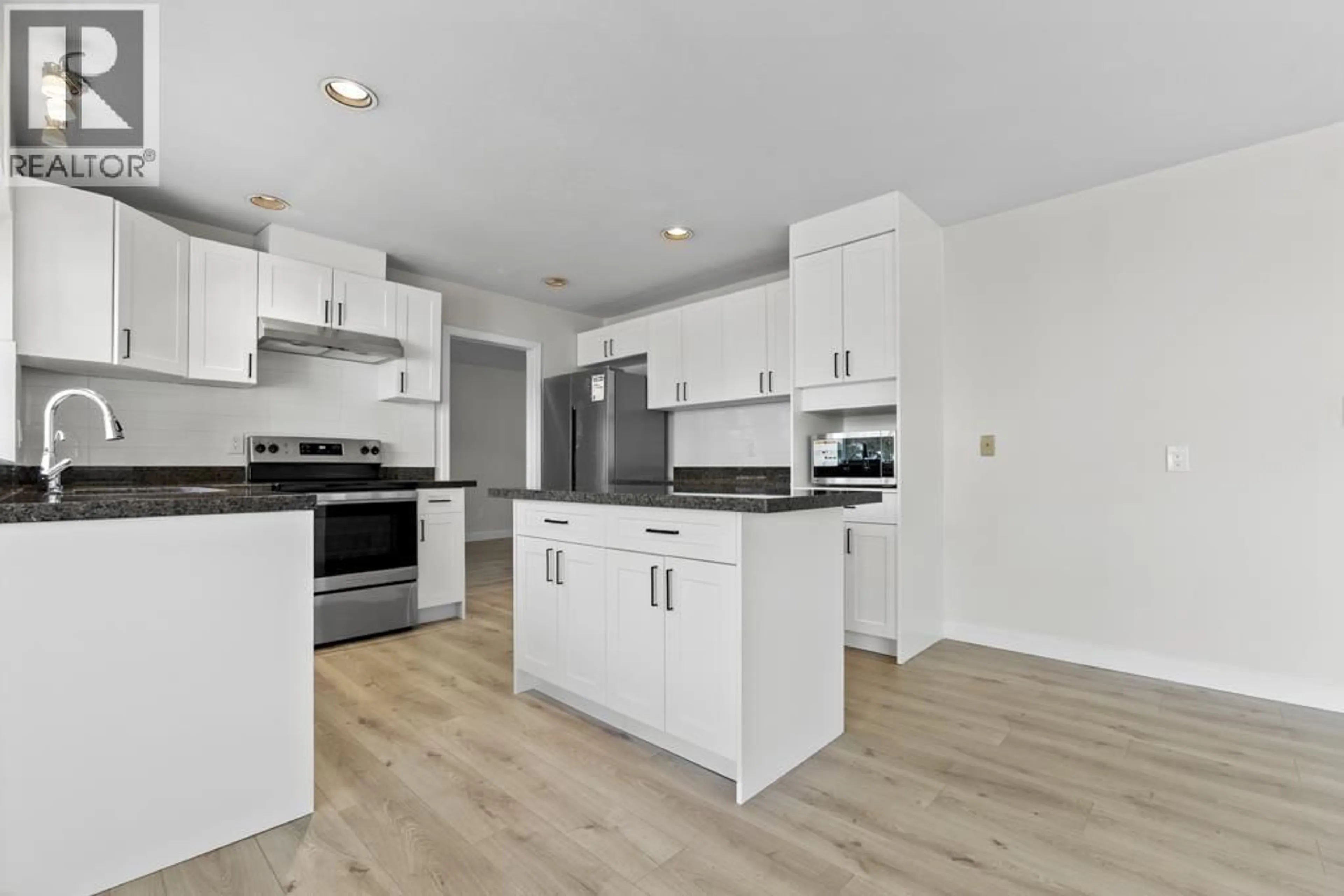 Open concept kitchen, unknown for 1830 WALNUT CRESCENT, Coquitlam British Columbia V3J7T5