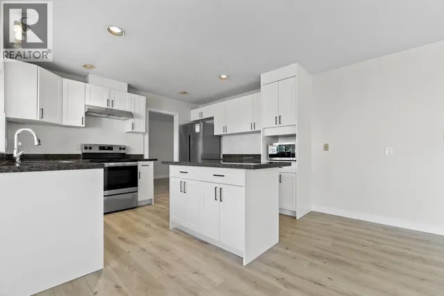 1830 WALNUT CRESCENT, Coquitlam 3