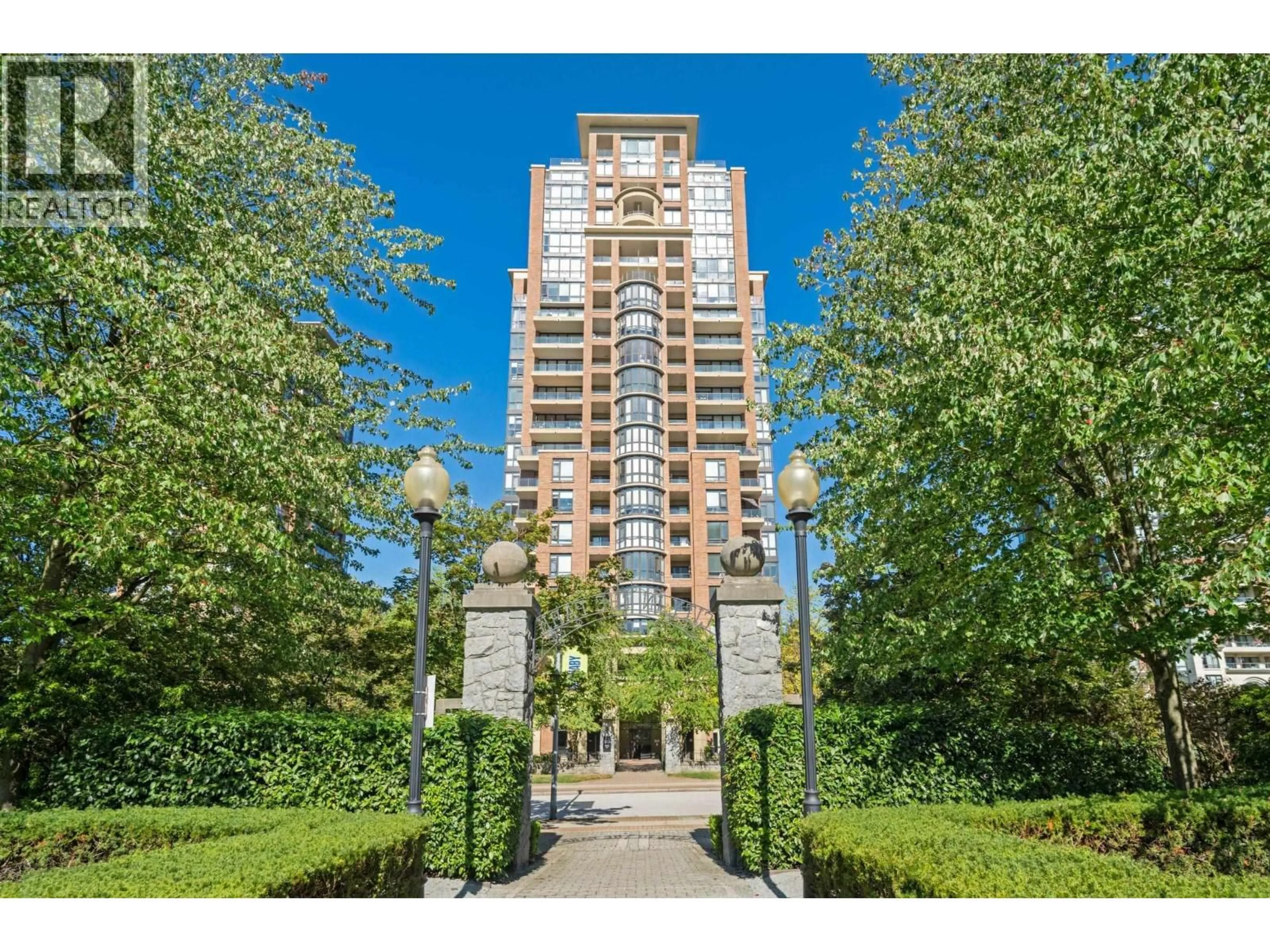 Indoor foyer for 1603 - 6833 STATION HILL DRIVE, Burnaby British Columbia V3N5E1