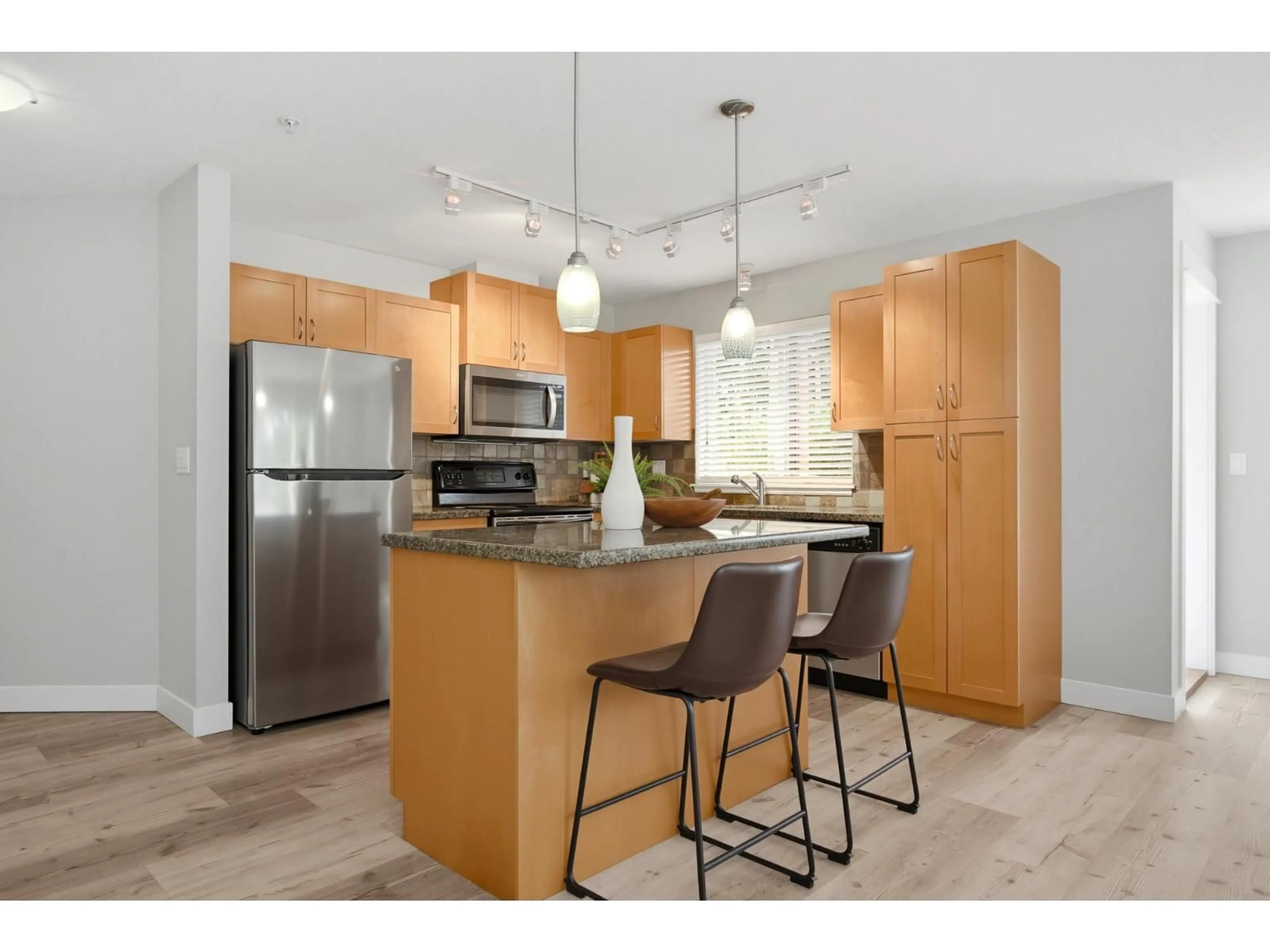 Open concept kitchen, unknown for 115 - 2990 BOULDER STREET, Abbotsford British Columbia V2T3P8