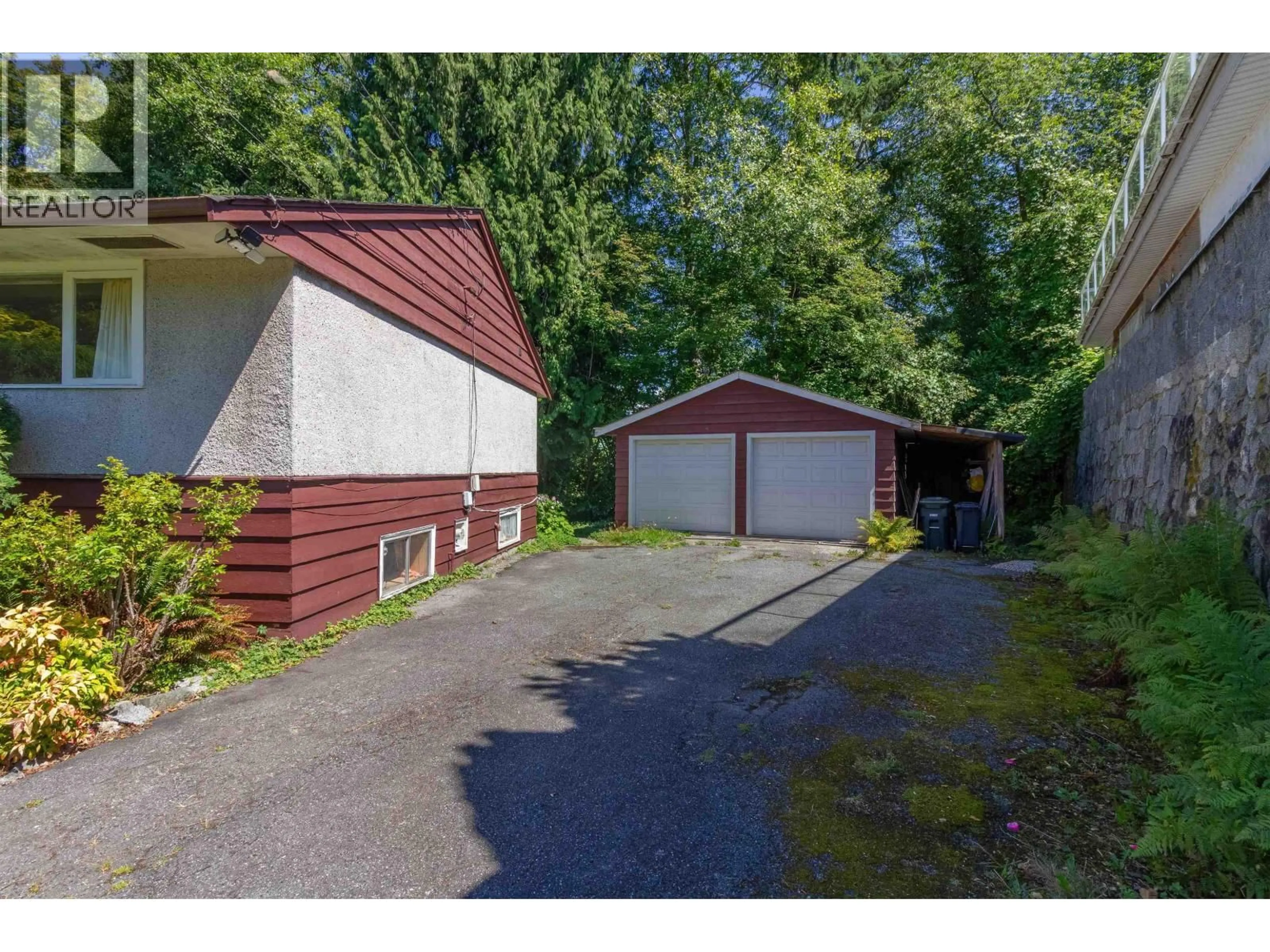 Unknown for 446 NORTHCLIFFE CRESCENT, Burnaby British Columbia V5A1A1