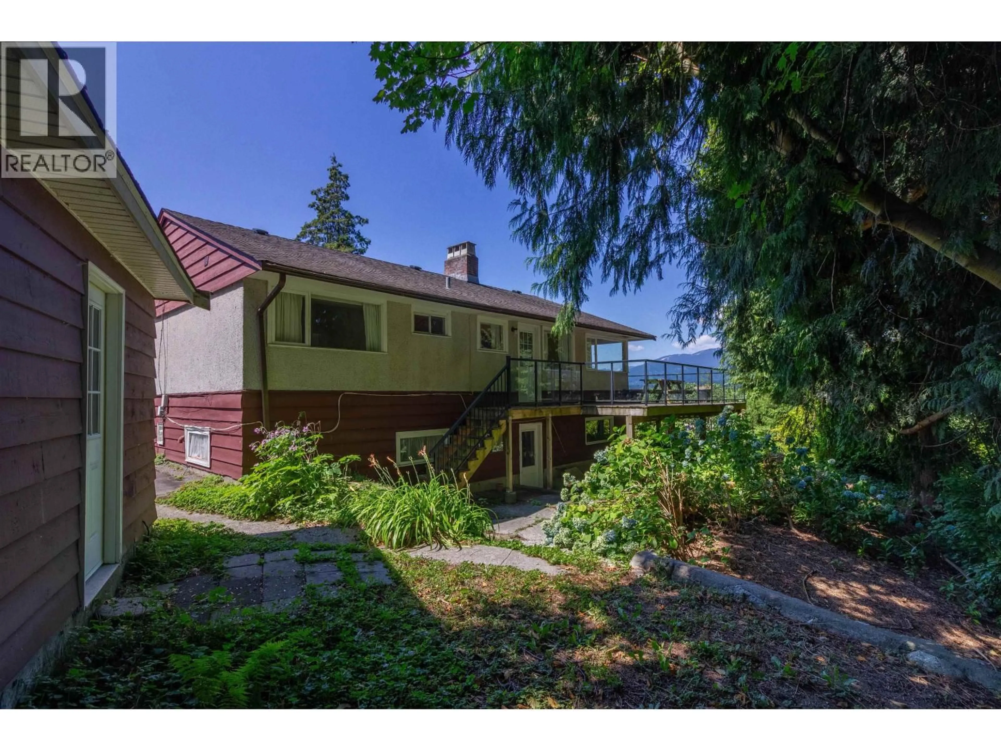 A pic from outside/outdoor area/front of a property/back of a property/a pic from drone, mountain view for 446 NORTHCLIFFE CRESCENT, Burnaby British Columbia V5A1A1