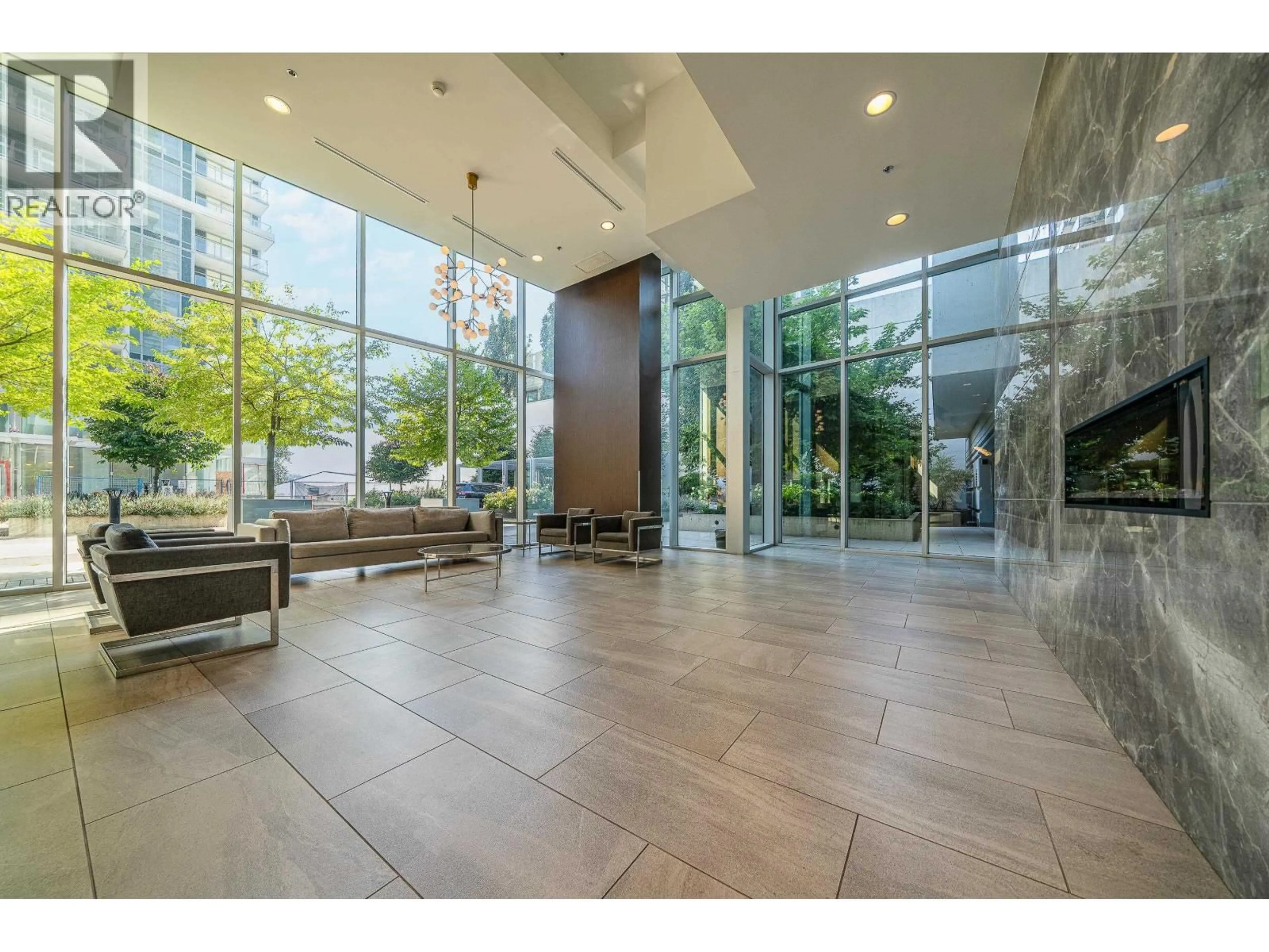 Indoor foyer for 1801 - 2351 BETA AVENUE, Burnaby British Columbia V5C0M2