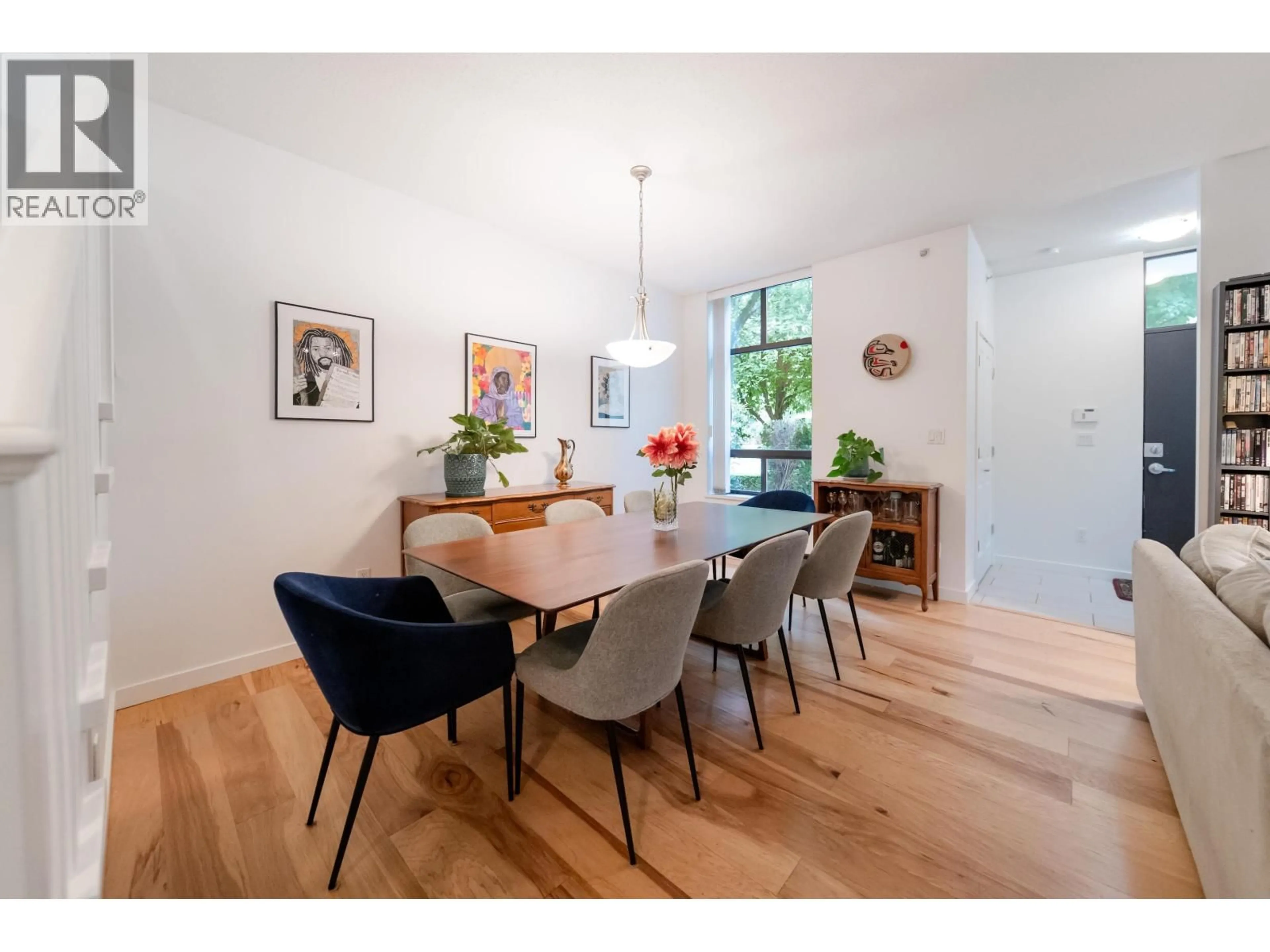Dining room, wood/laminate floor for 8 - 4333 CENTRAL BOULEVARD, Burnaby British Columbia V5H4W8