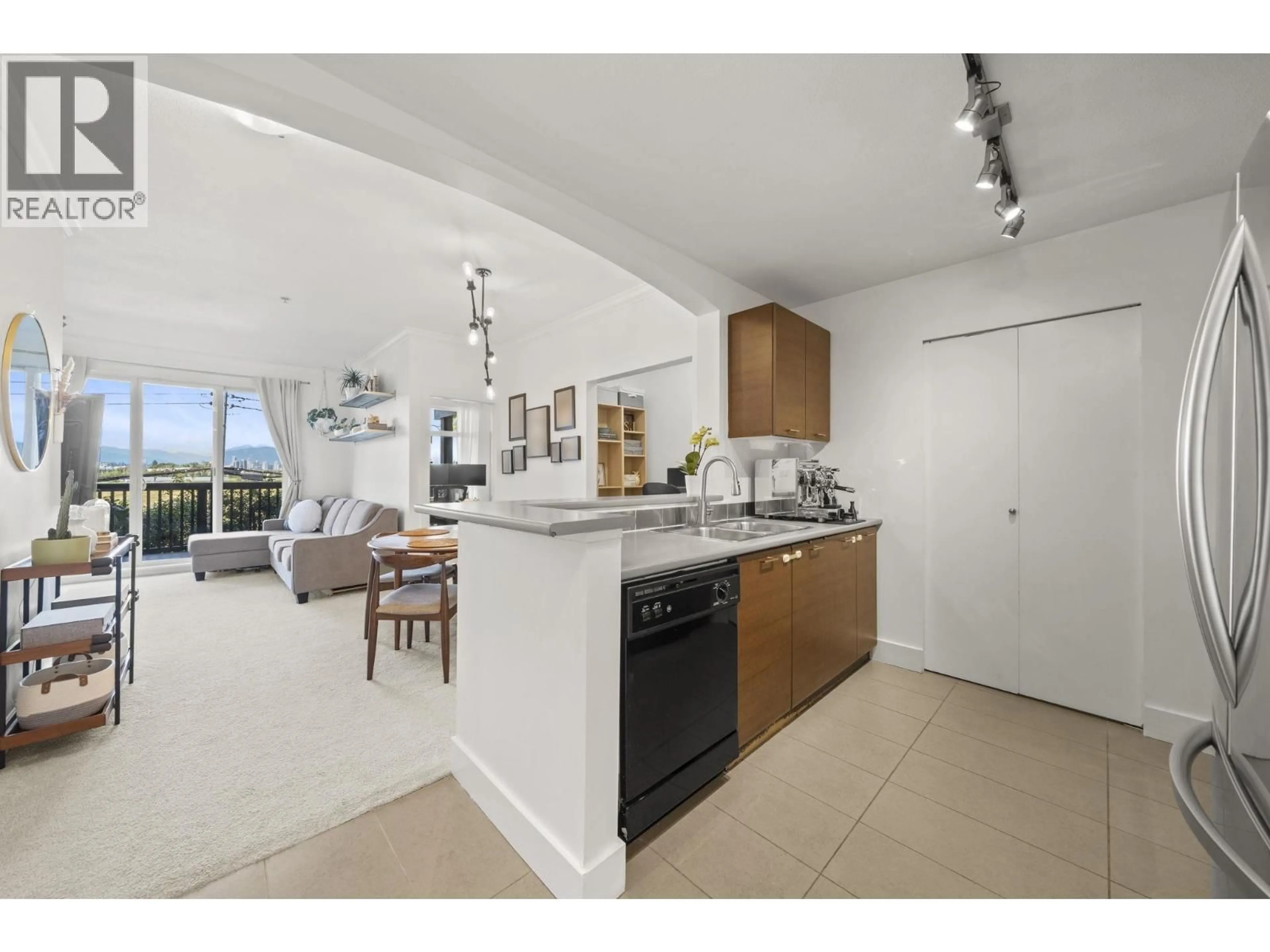 Open concept kitchen, unknown for 209 - 6033 KATSURA STREET, Richmond British Columbia V6Y0B3