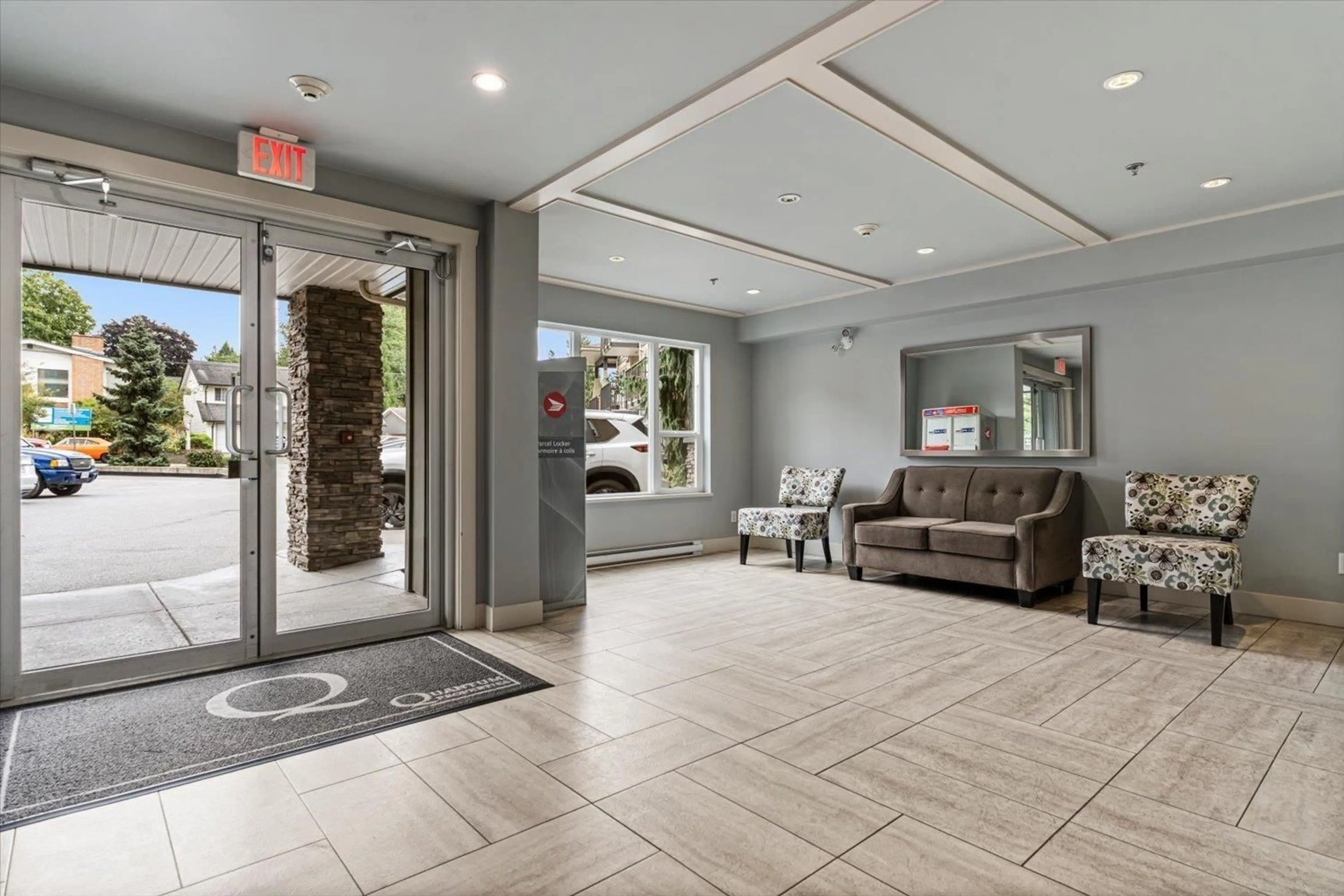 Lobby for 424 - 2565 CAMPBELL AVENUE, Abbotsford British Columbia V2S0E3