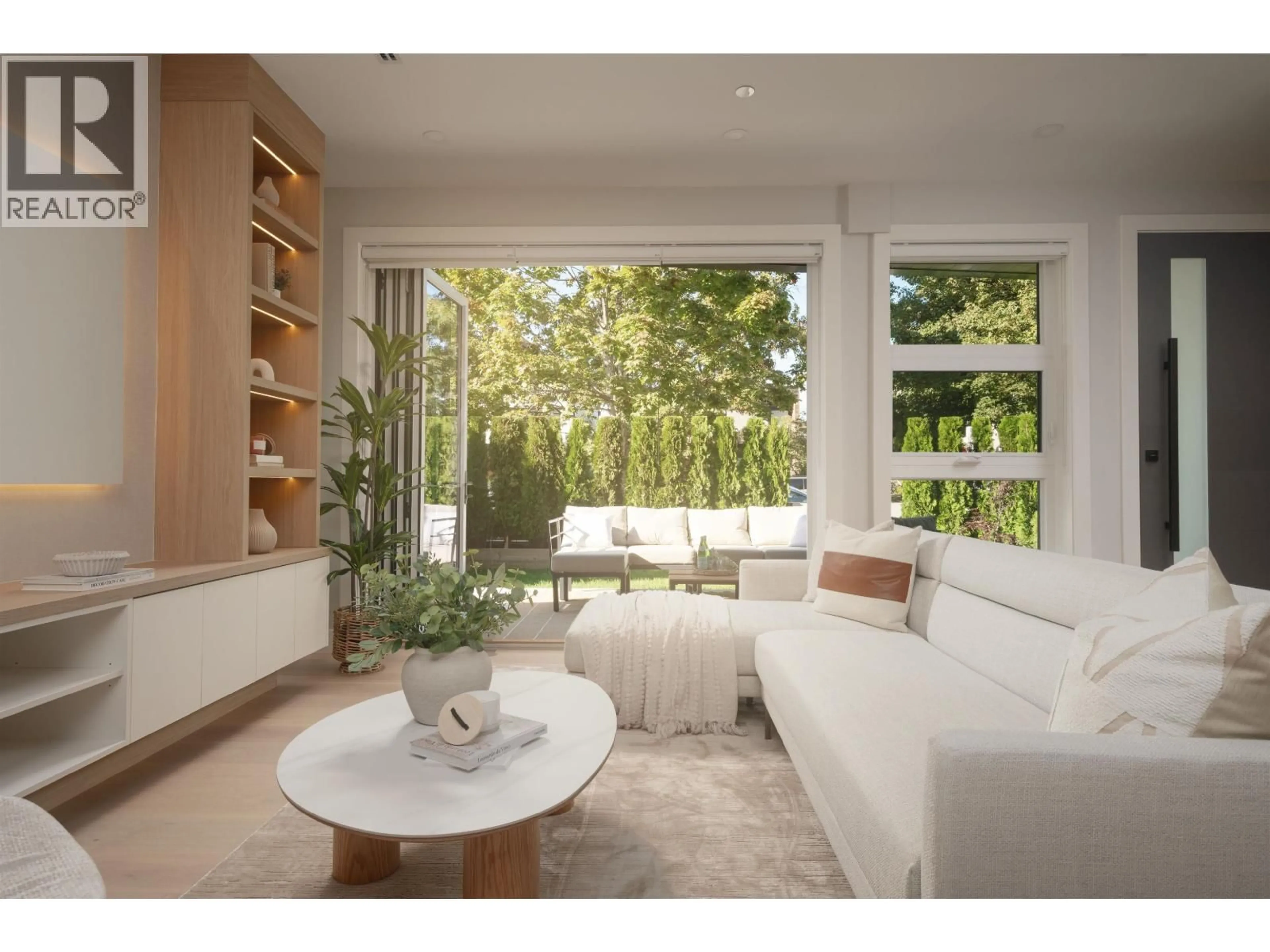 Living room with furniture, wood/laminate floor for 1 - 470 20 AVENUE, Vancouver British Columbia V5Y2C8
