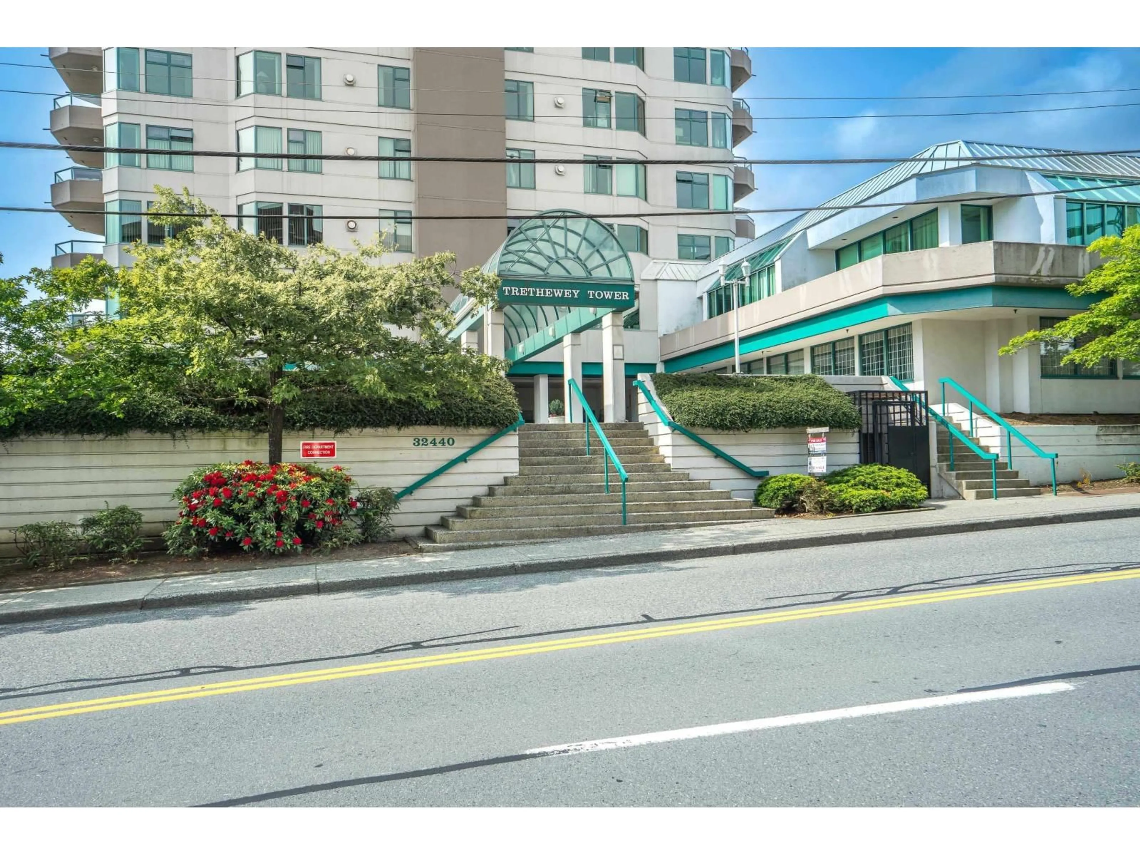 Indoor foyer for 1001 - 32440 SIMON AVENUE, Abbotsford British Columbia V2T5R3