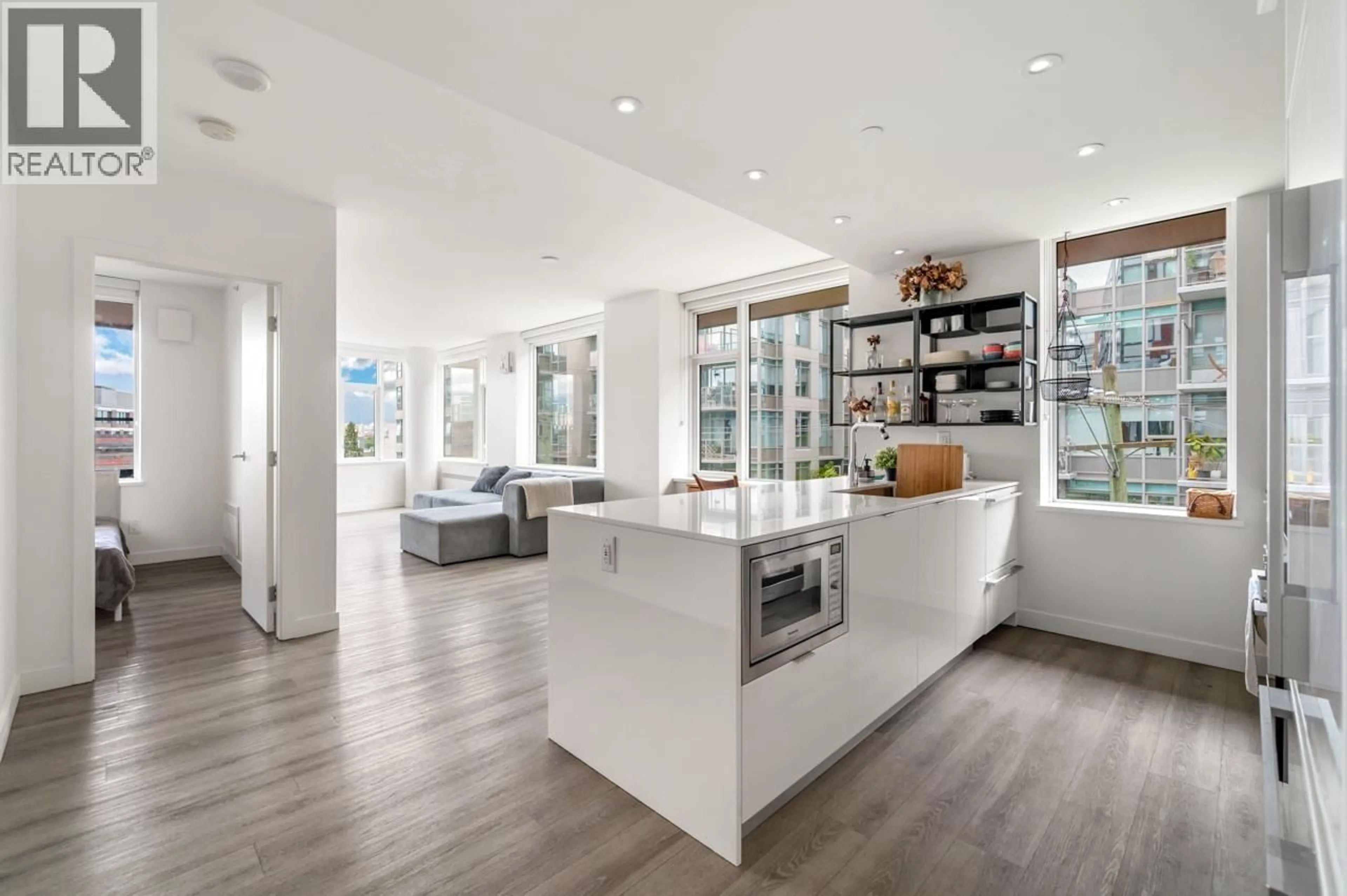 Open concept kitchen, unknown for 406 - 209 7TH AVENUE, Vancouver British Columbia V5T0H3