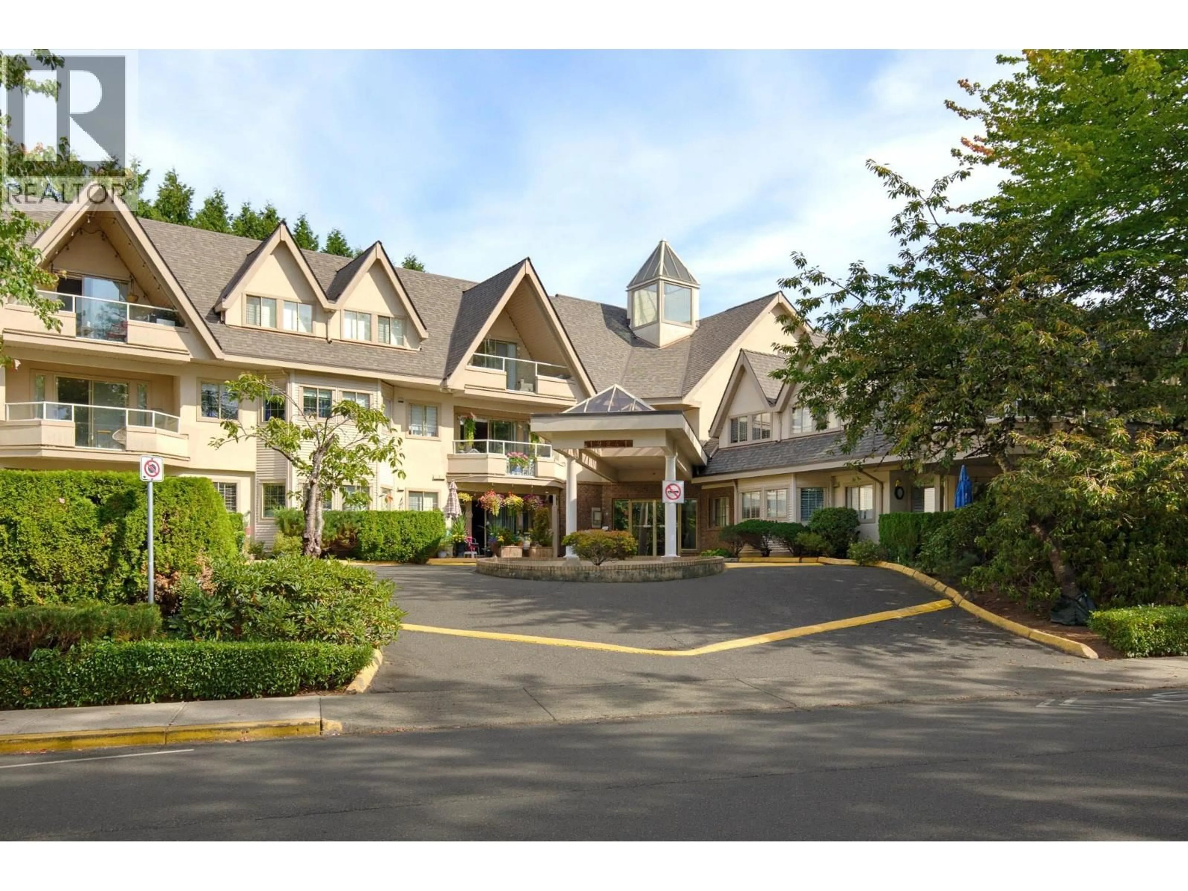 Indoor foyer for 107 - 19241 FORD ROAD, Pitt Meadows British Columbia V3Y2N4