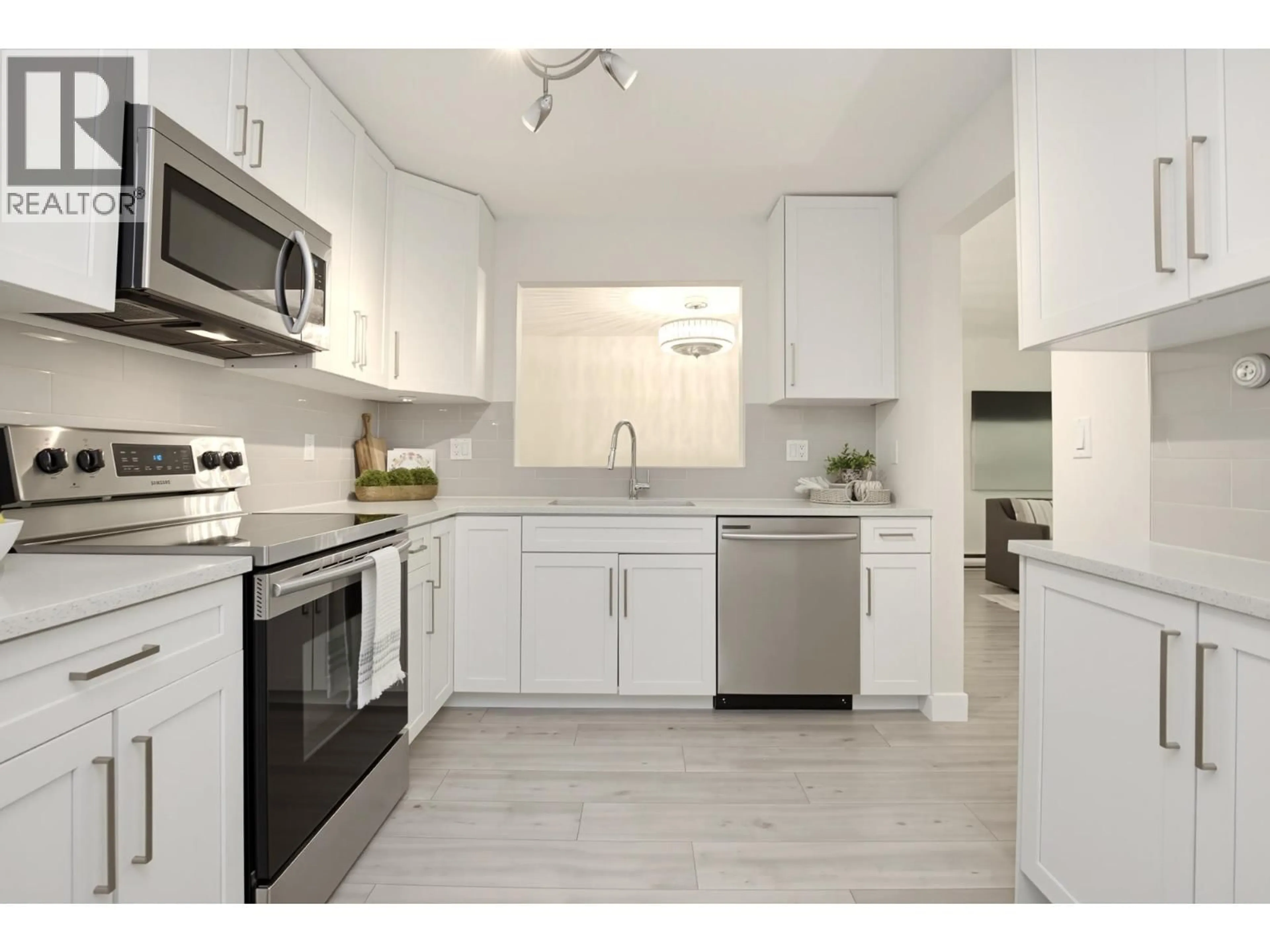 Standard kitchen, unknown for 107 - 19241 FORD ROAD, Pitt Meadows British Columbia V3Y2N4
