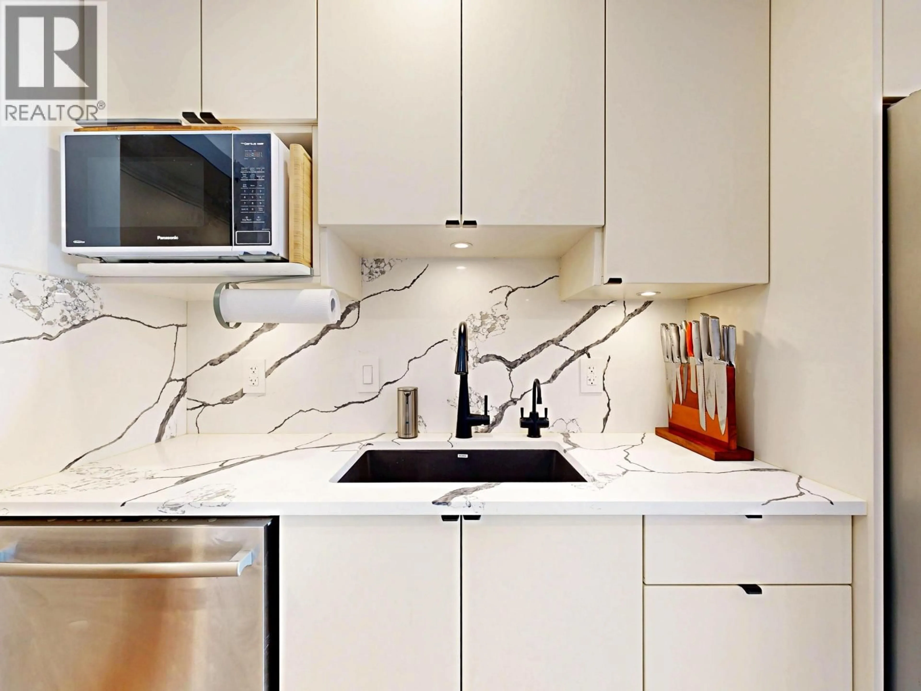 Contemporary kitchen, ceramic/tile floor for 204 - 252 2ND STREET, North Vancouver British Columbia V7M1C8