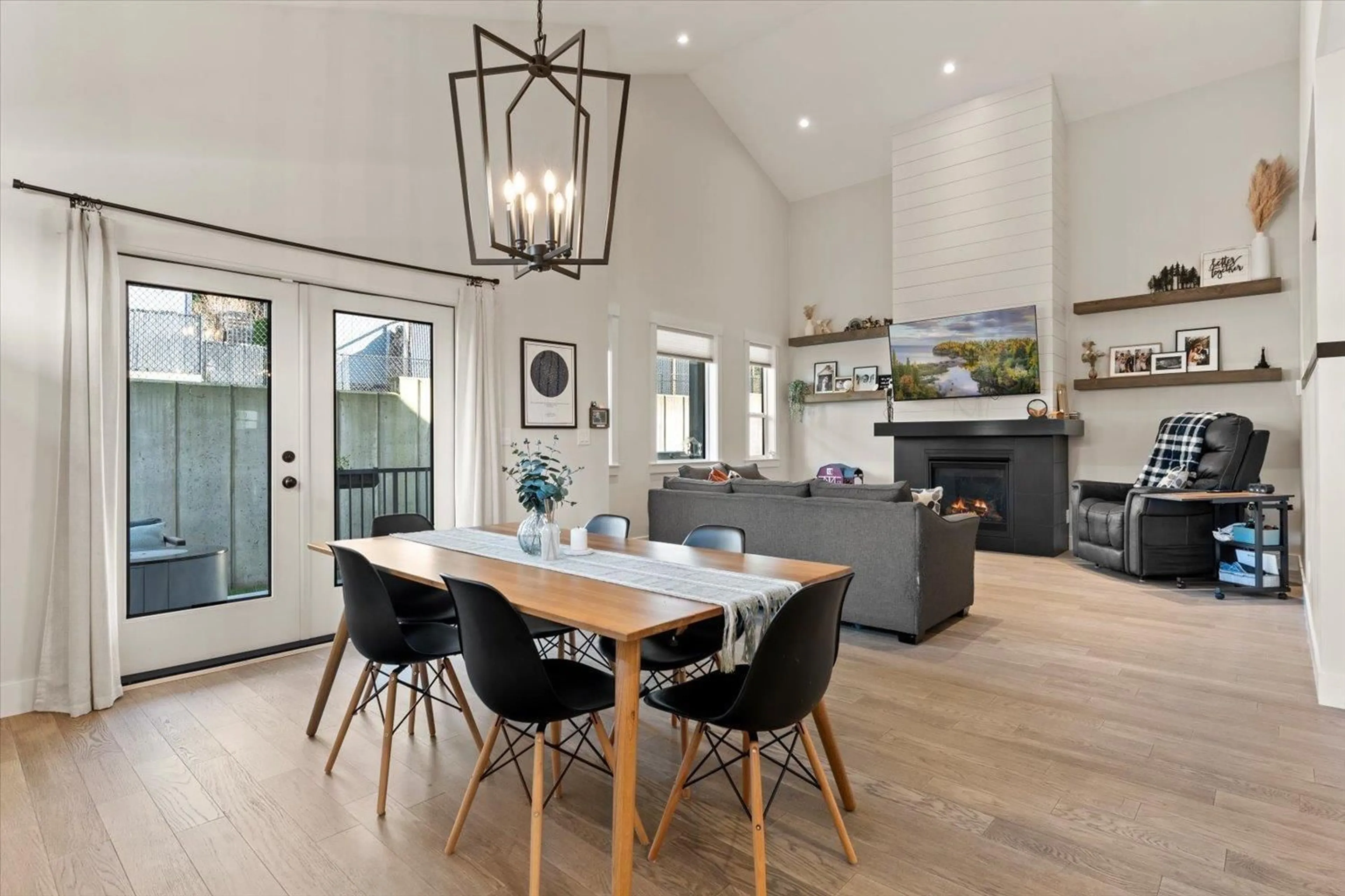 Open concept kitchen, unknown for 50952 SOPHIE CRESCENT, Chilliwack British Columbia V4Z0C1