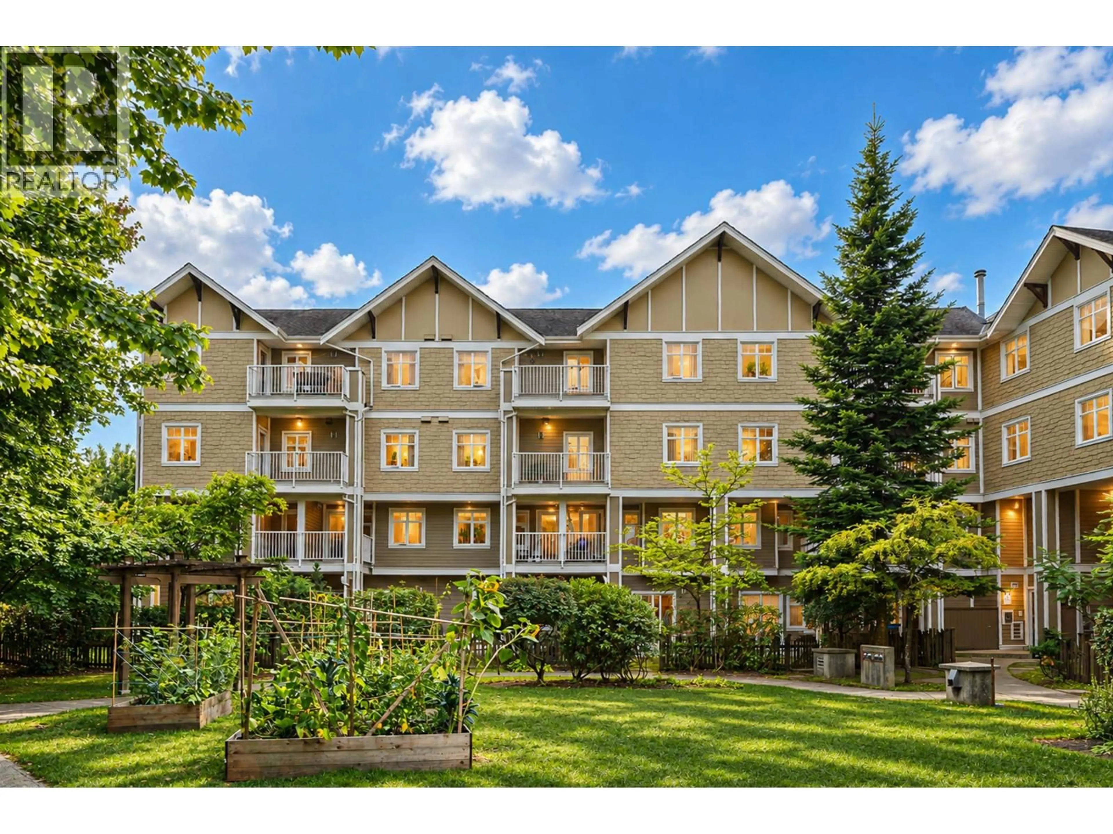 Unknown for 115 - 7388 MACPHERSON AVENUE, Burnaby British Columbia V5J0A1