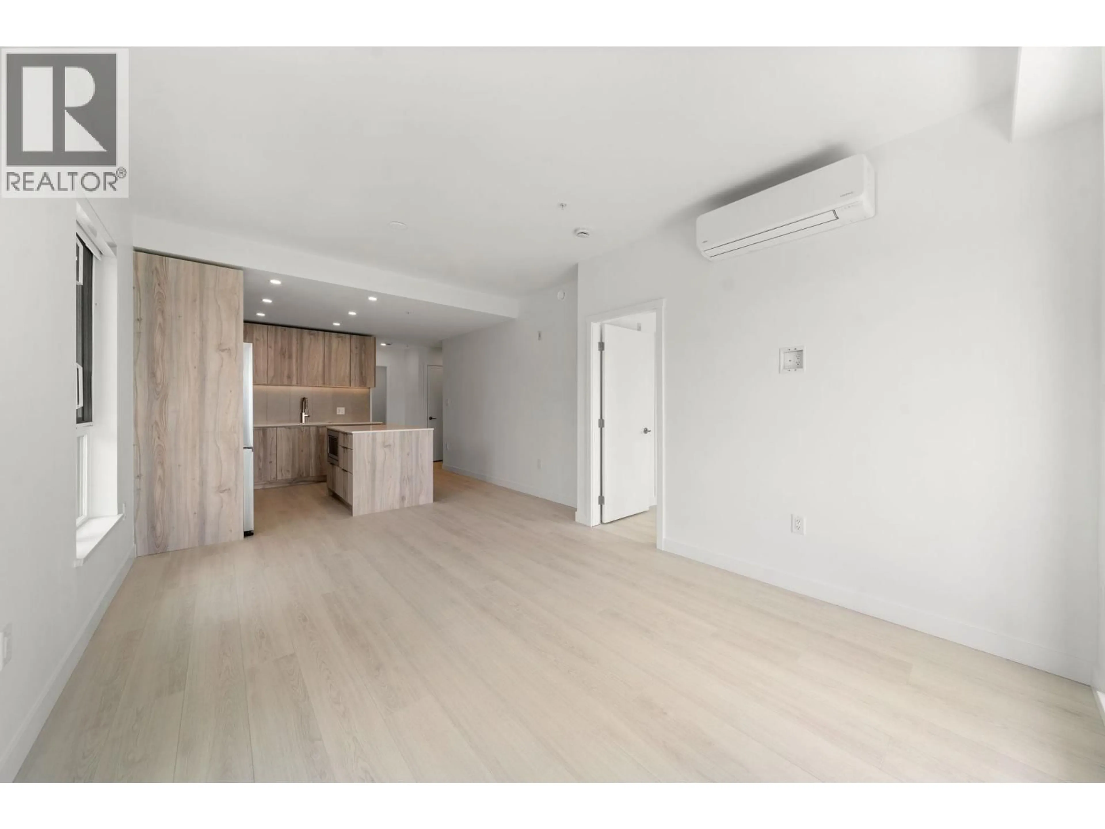 A pic of a room for 404 - 3594 MALSUM DRIVE, North Vancouver British Columbia V7G0B4