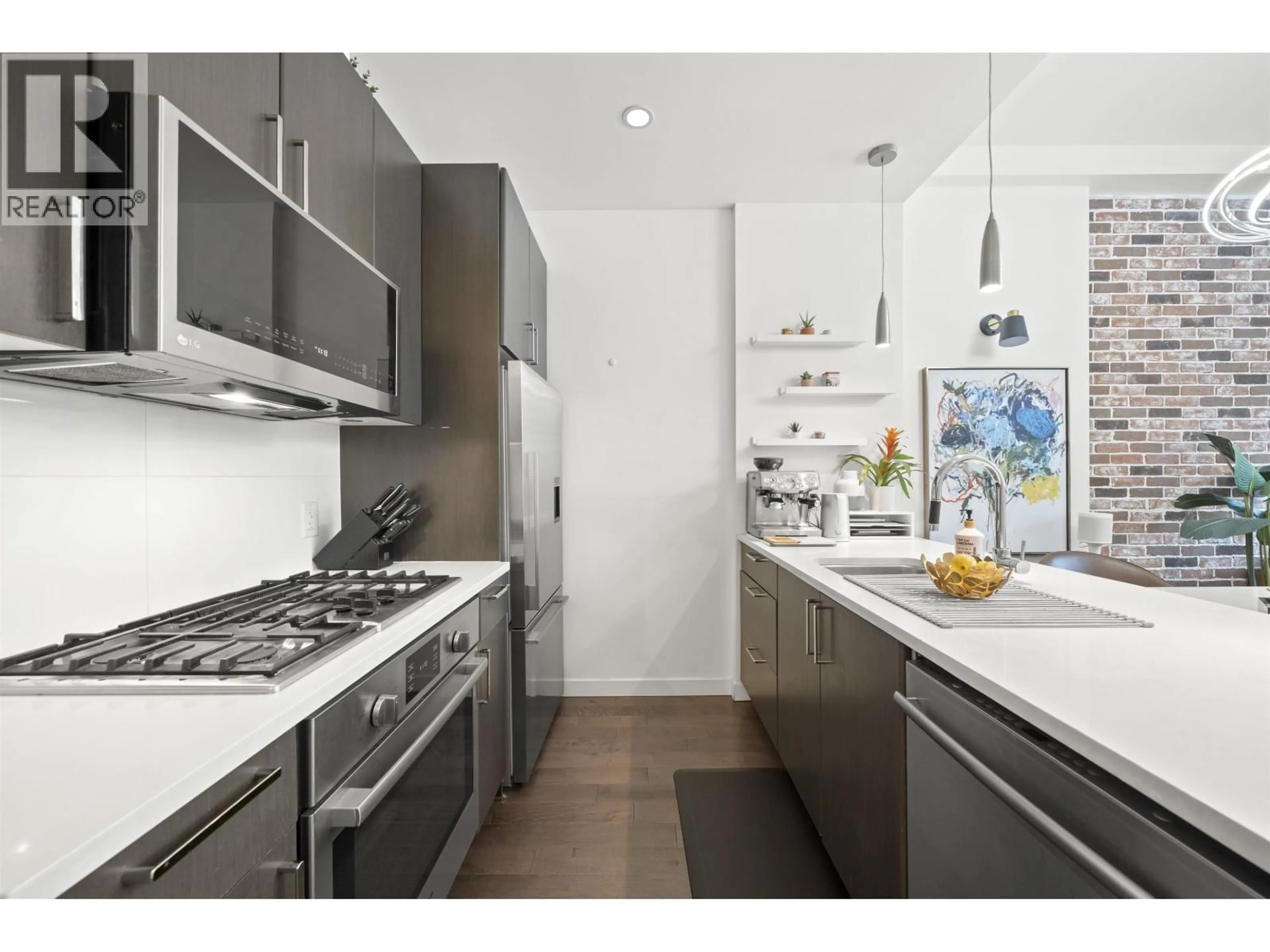Standard kitchen, unknown for 70 1ST AVENUE, Vancouver British Columbia V5Y0K4