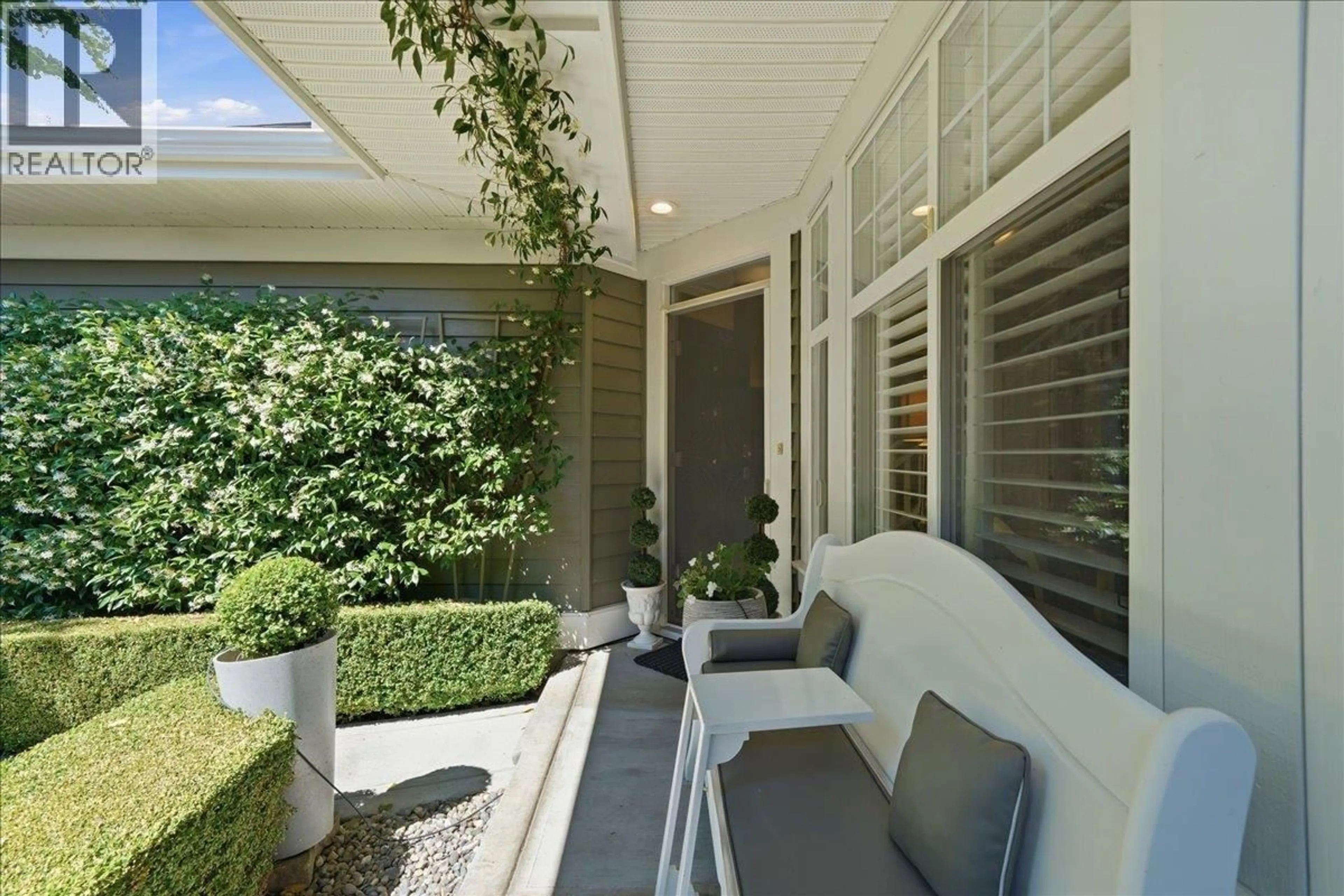 Patio, street for 106 - 5900 FERRY ROAD, Ladner British Columbia V4K5C3