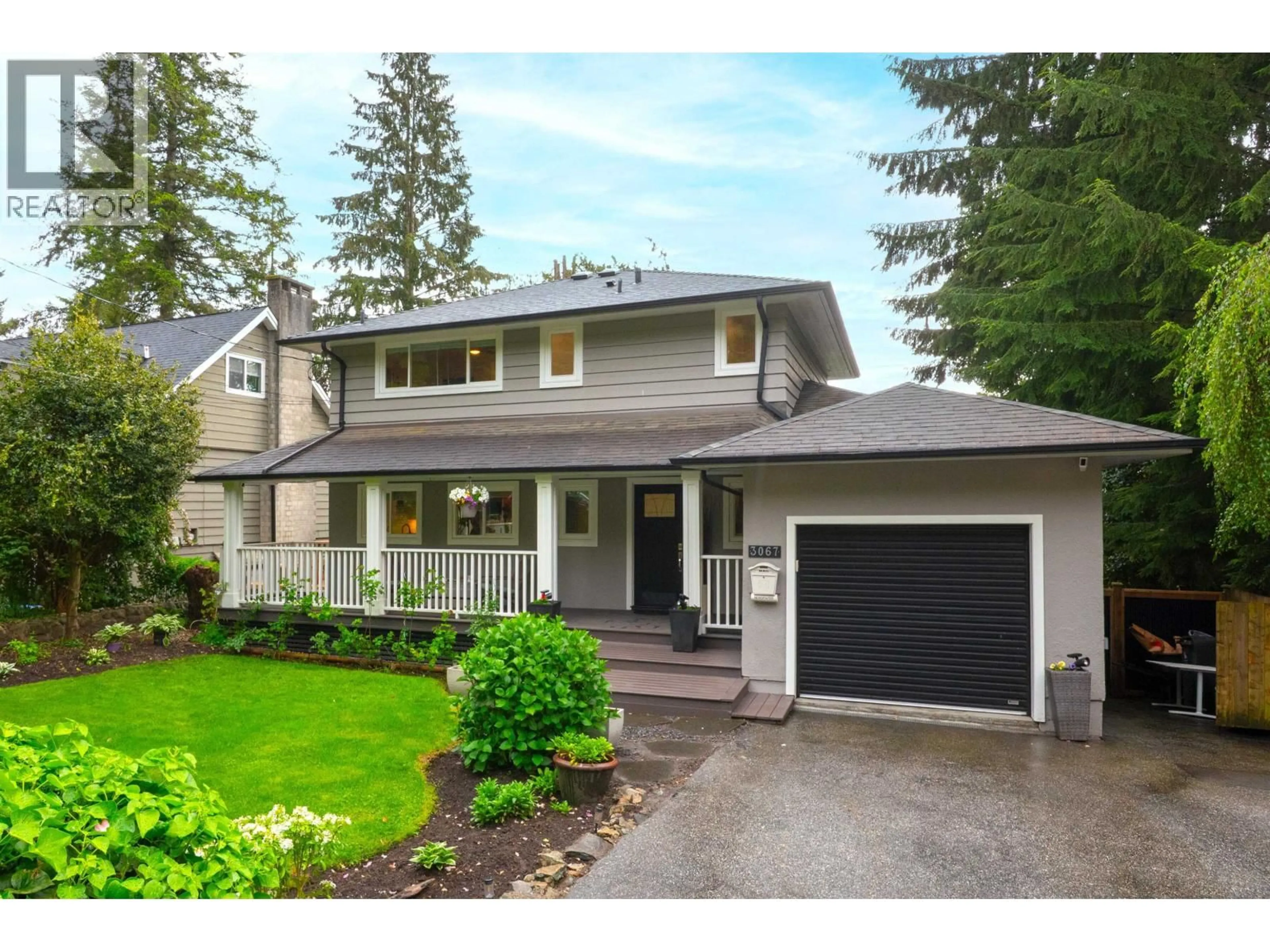 Home with vinyl exterior material, street for 3067 PLYMOUTH DRIVE, North Vancouver British Columbia V7H1C8