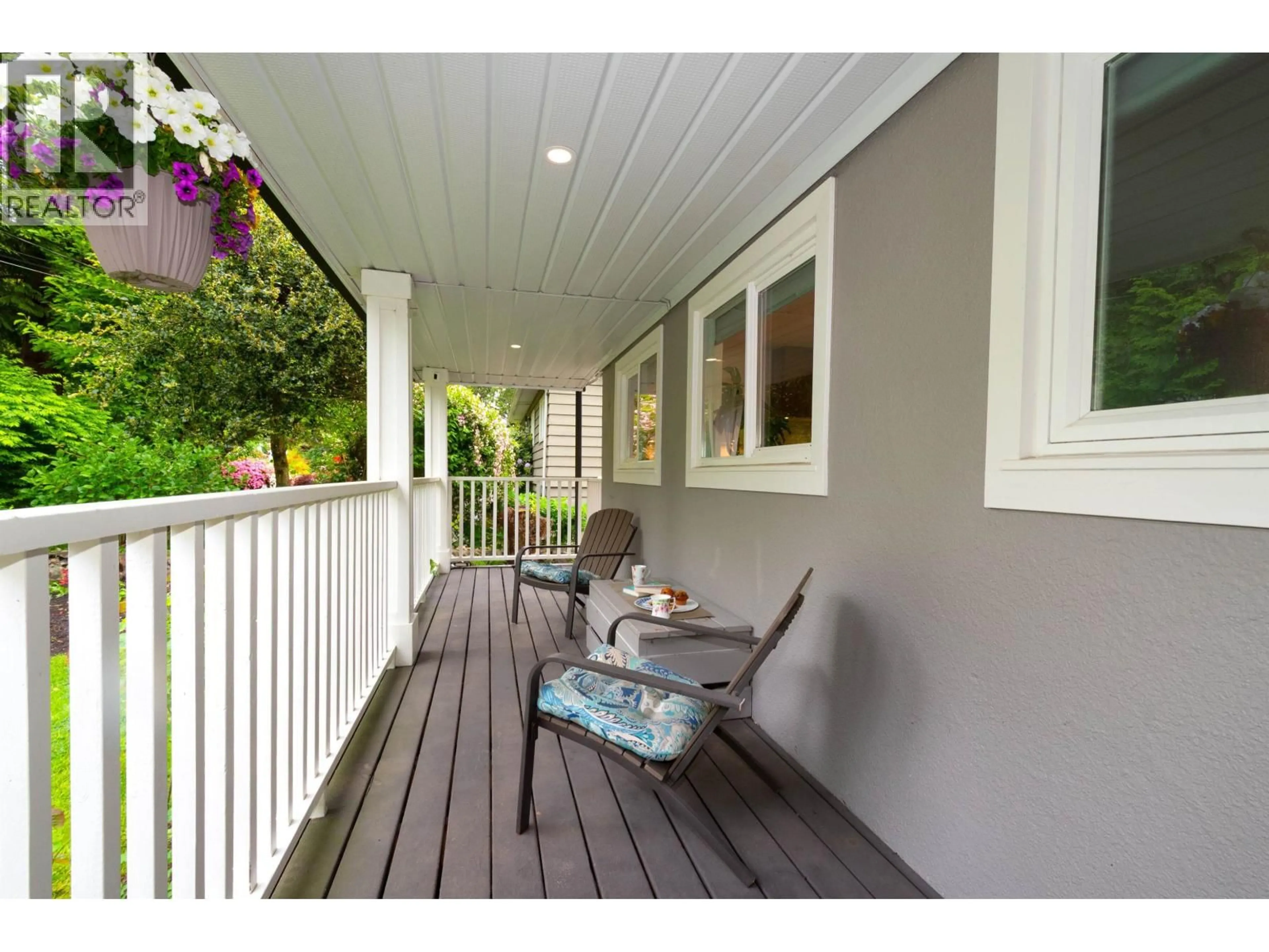 Patio, street for 3067 PLYMOUTH DRIVE, North Vancouver British Columbia V7H1C8
