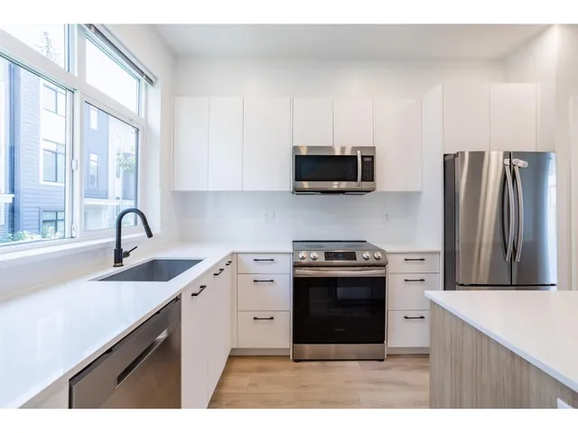 33 - 15235 SITKA DRIVE, Surrey 3