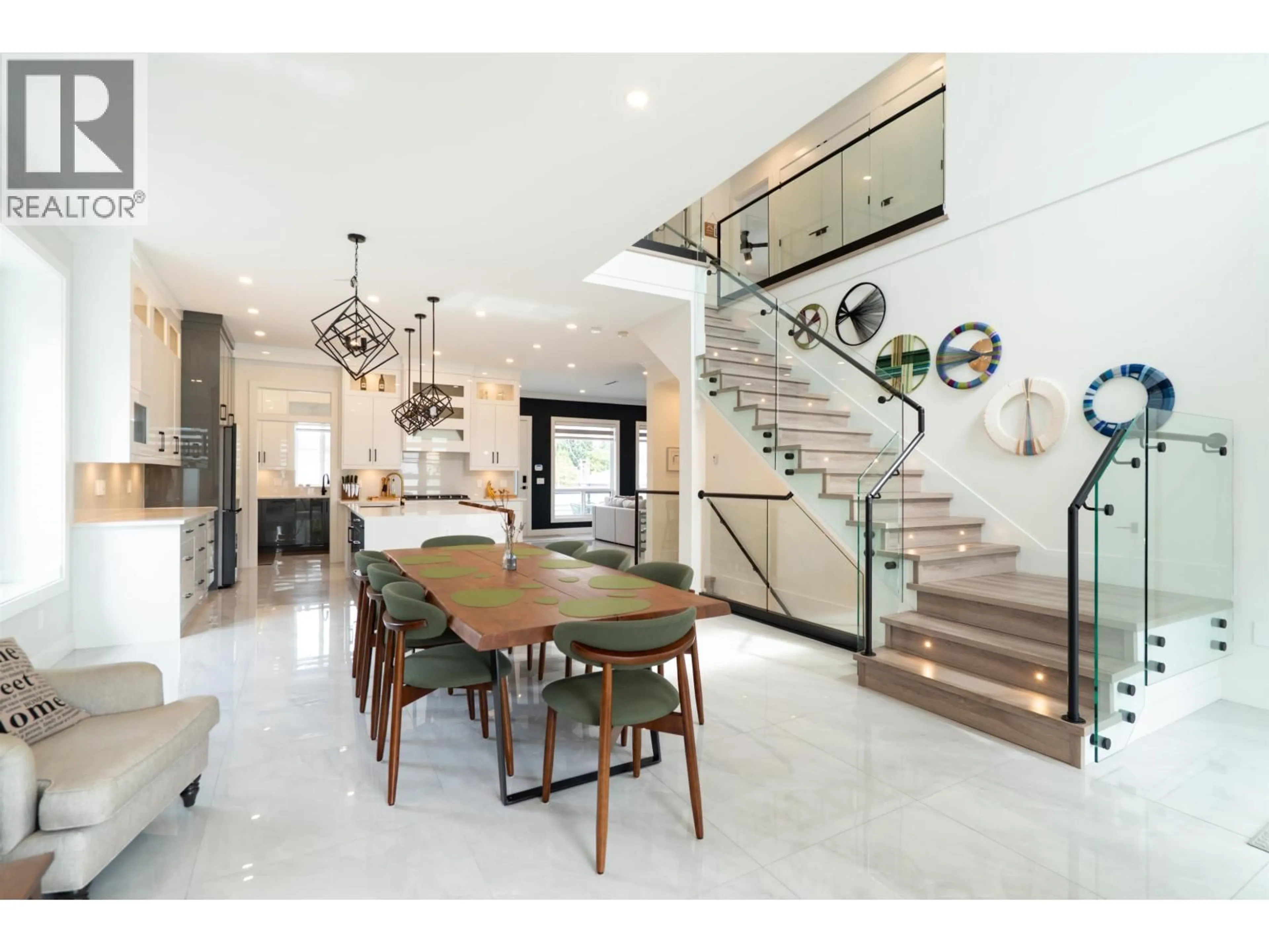Unknown for 5675 LAUREL STREET, Burnaby British Columbia V5G1N4