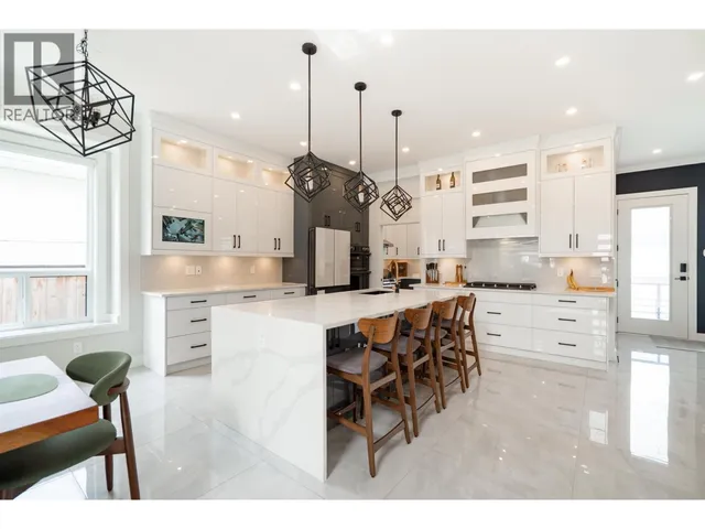 5675 LAUREL STREET, Burnaby 3