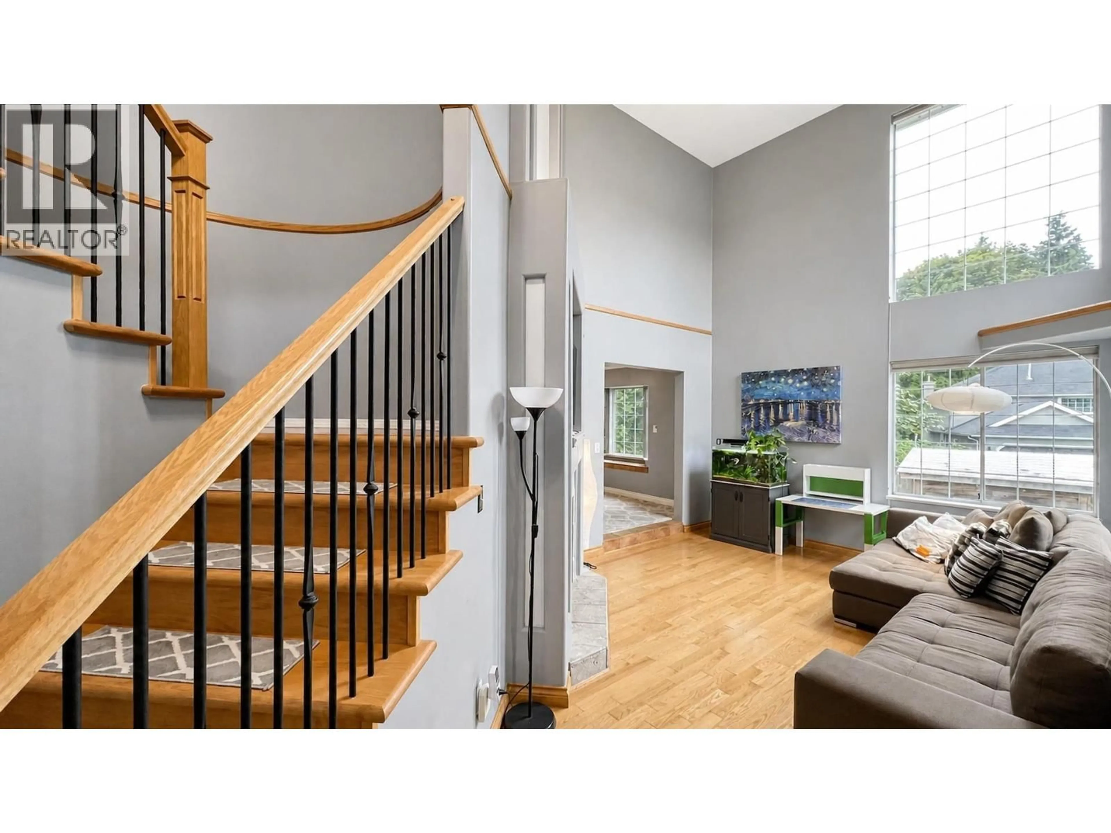 Indoor entryway for 2016 WINTER CRESCENT, Coquitlam British Columbia V3K6T6